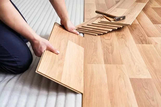 Laminat wird verlegt