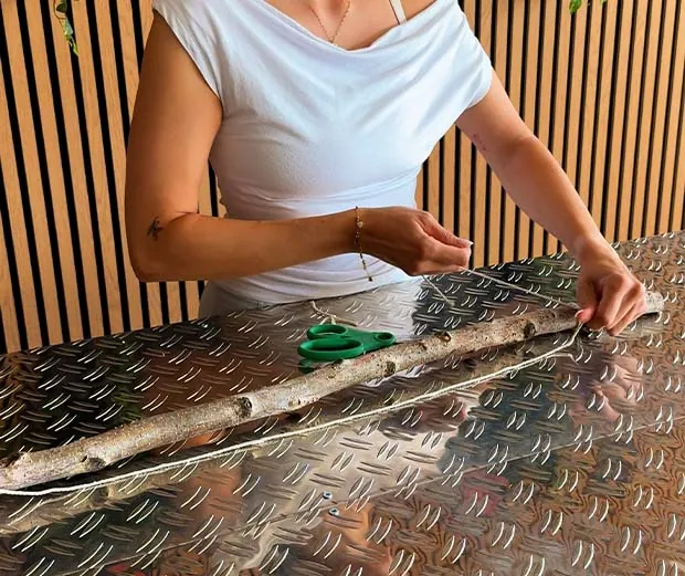 DIY Anleitung bunte Gartendeko selber machen. Anleitungsschritt 1.