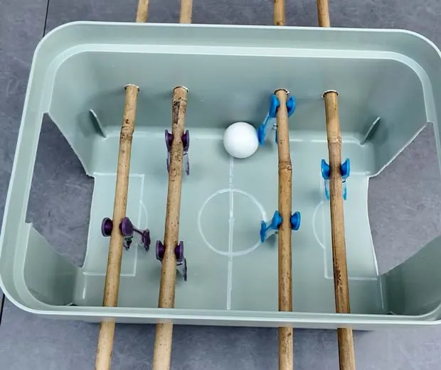DIY Anleitung Tischkicker selber bauen.