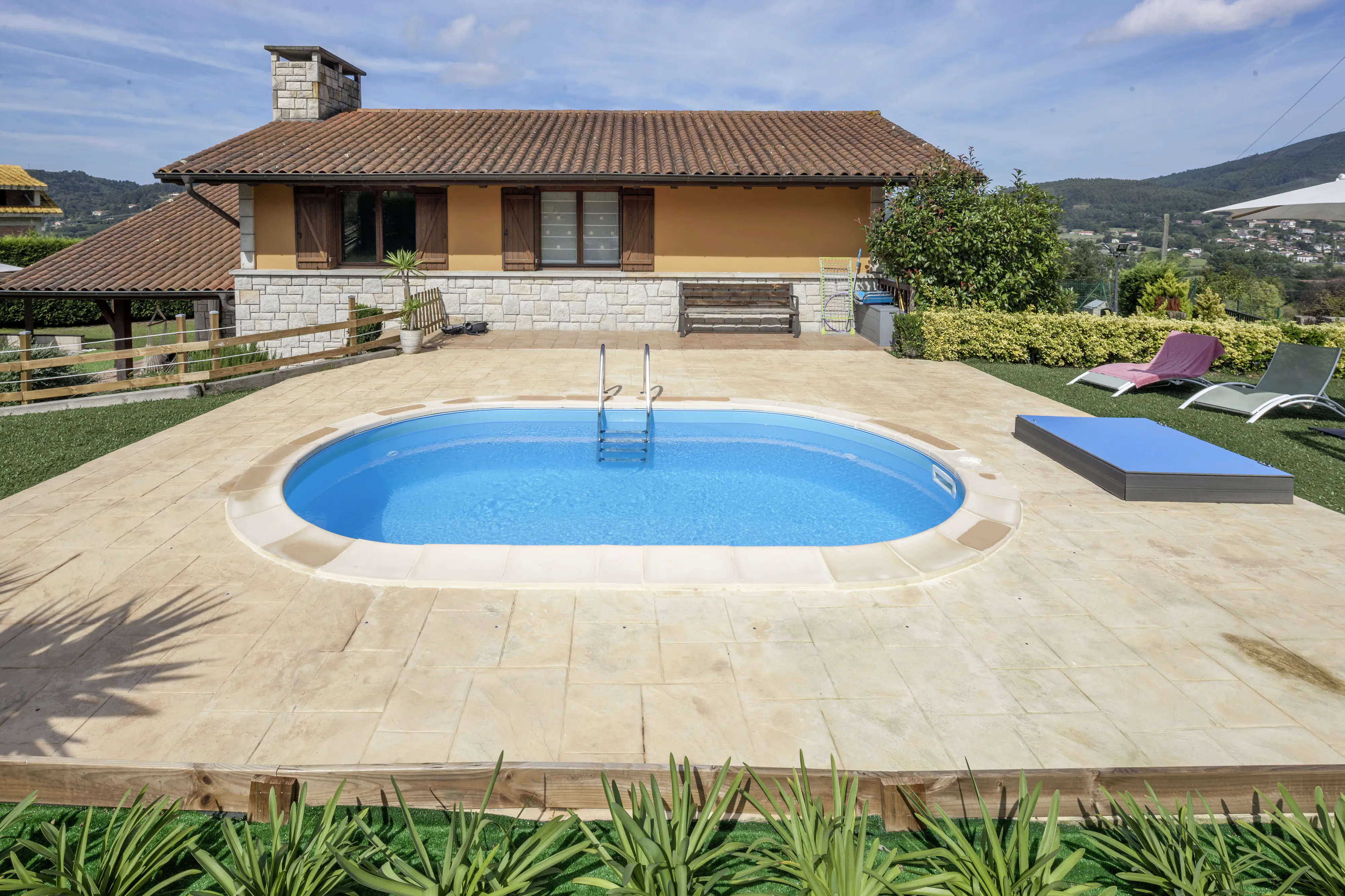 Gre Stahl-Einbaupool Madagascar oval 700 x 320 x 150 cm