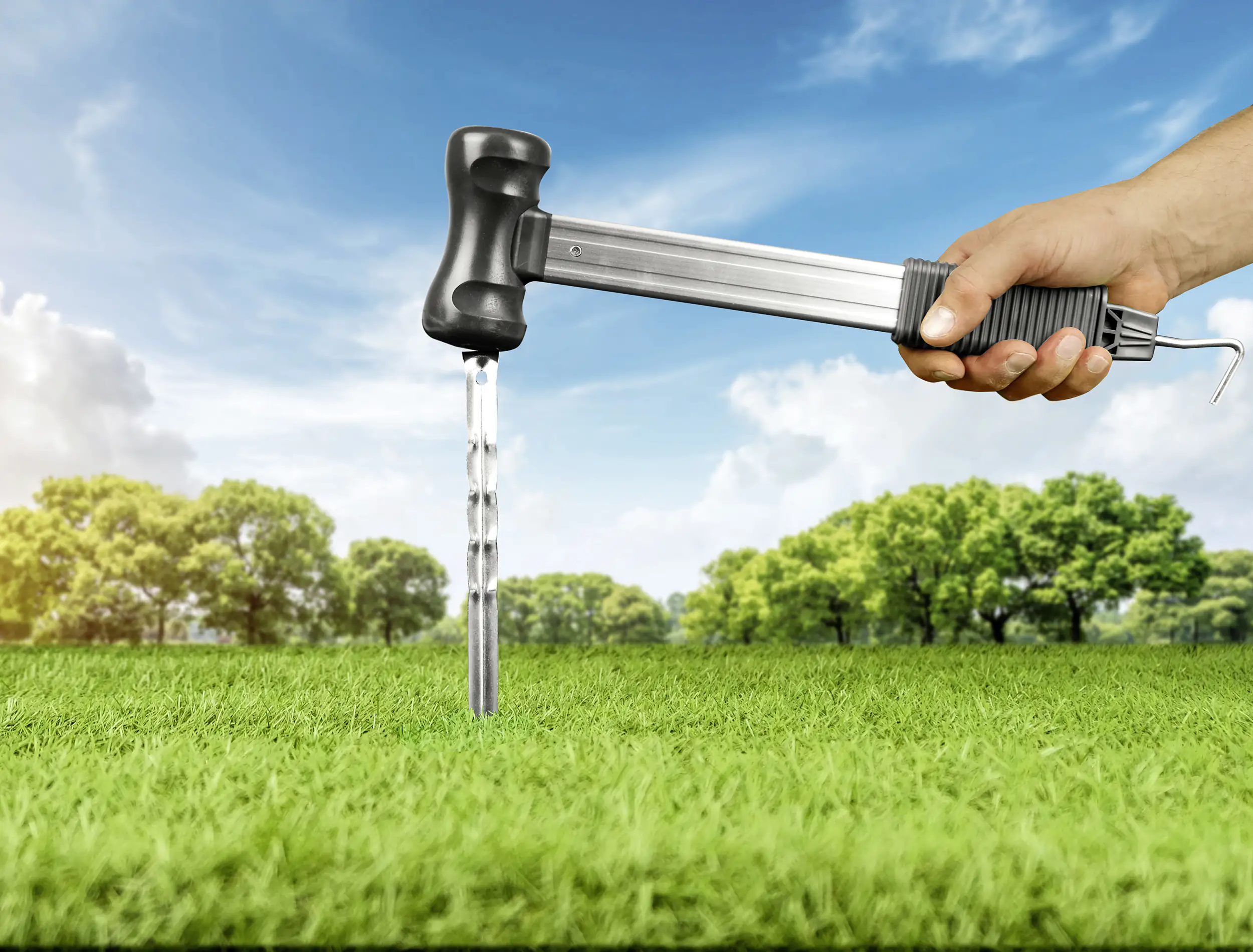 Calima Camping Hammer mit integriertem Heringsauszieher