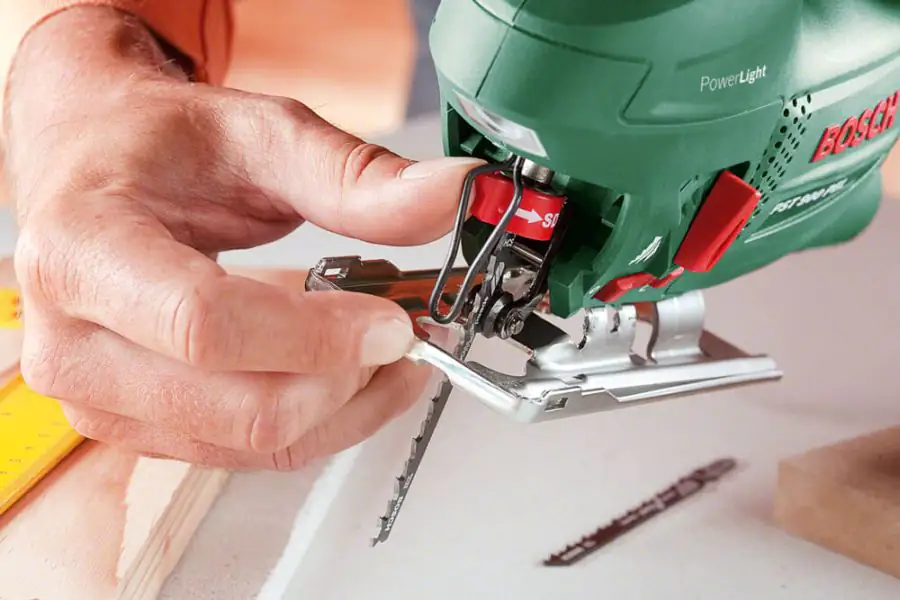 Bosch Stichsäge PST 900 PEL 620 Watt