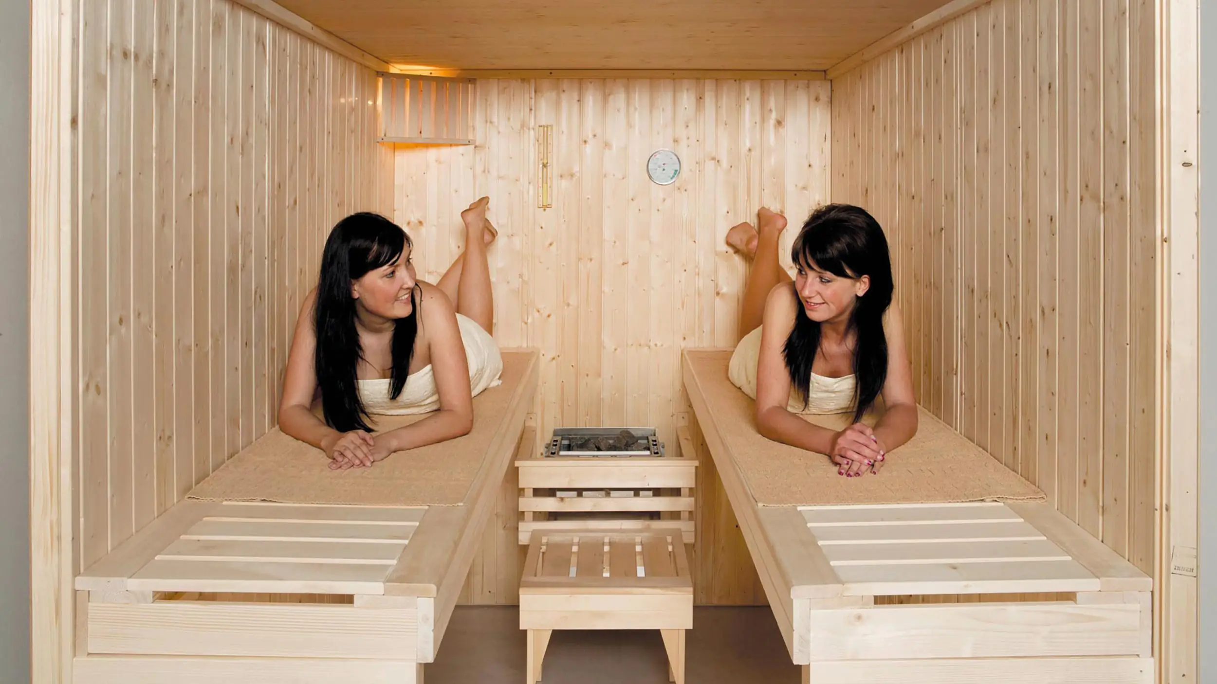 Weka Element-Sauna Kaarina 2 mit Glastür