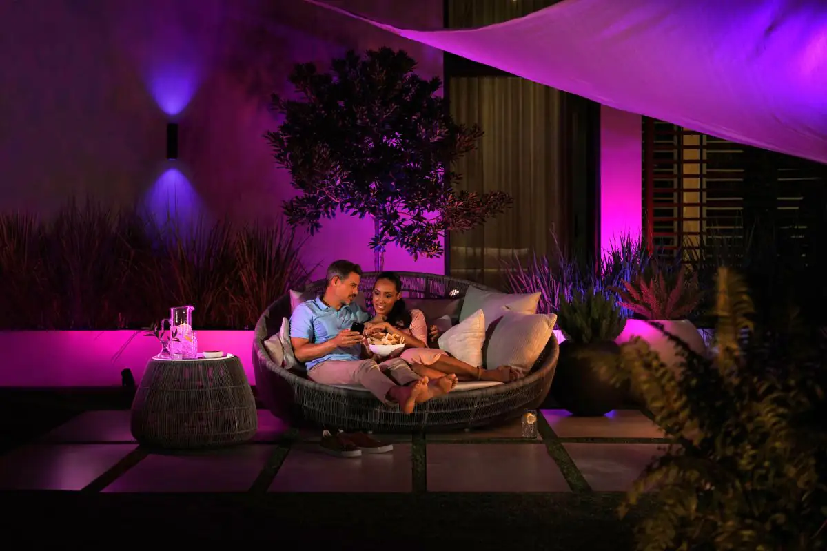 Philips Hue Außen-Spot White & Color Ambiance Lily XL schwarz RGB