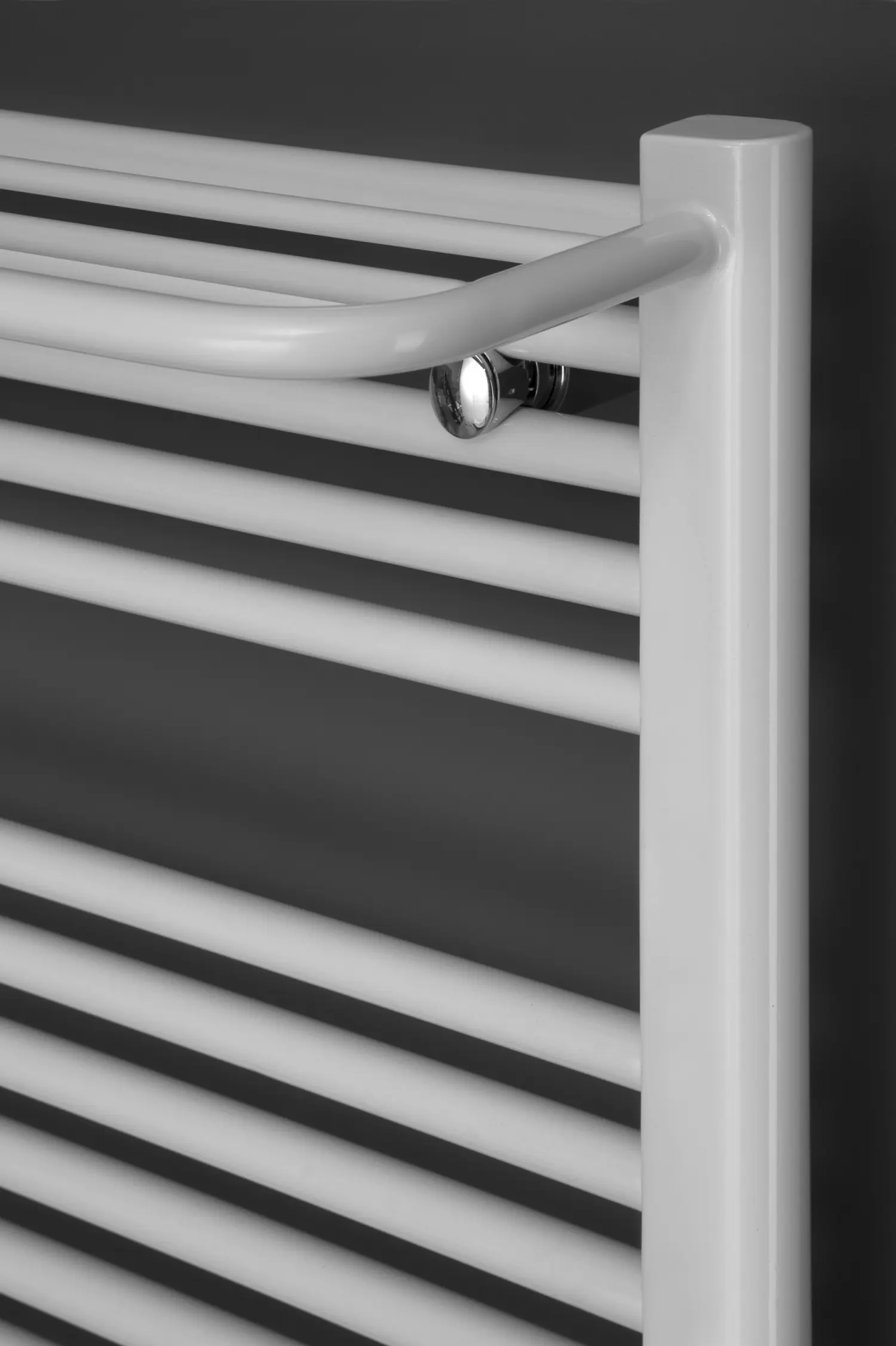 Ximax Handtuchheizkörper Plus 117 x 50 cm 576 Watt weiß