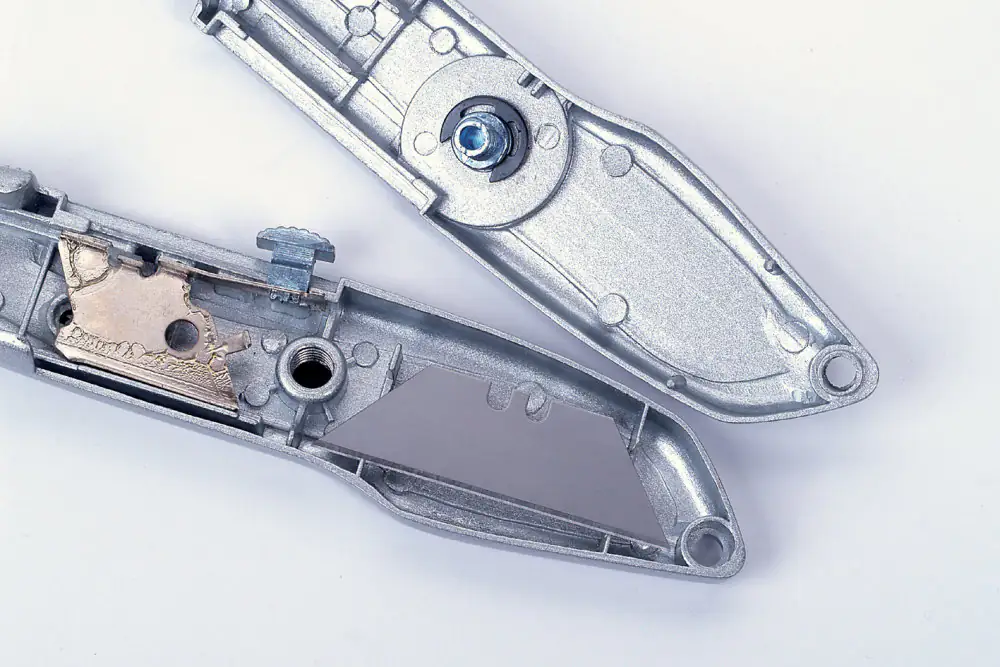 Wolfcraft Cuttermesser inkl. 1 Ersatzklinge Metallgehäuse