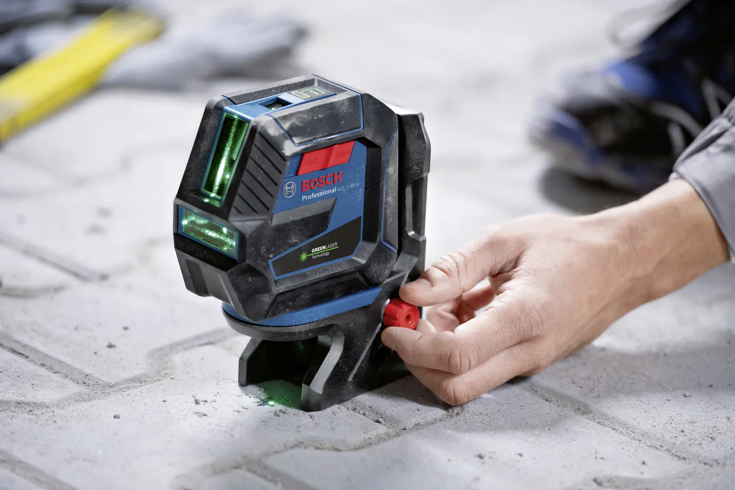 Bosch Professional Kombilaser GCL 2-50 G Set inkl. Stativ & Batterien