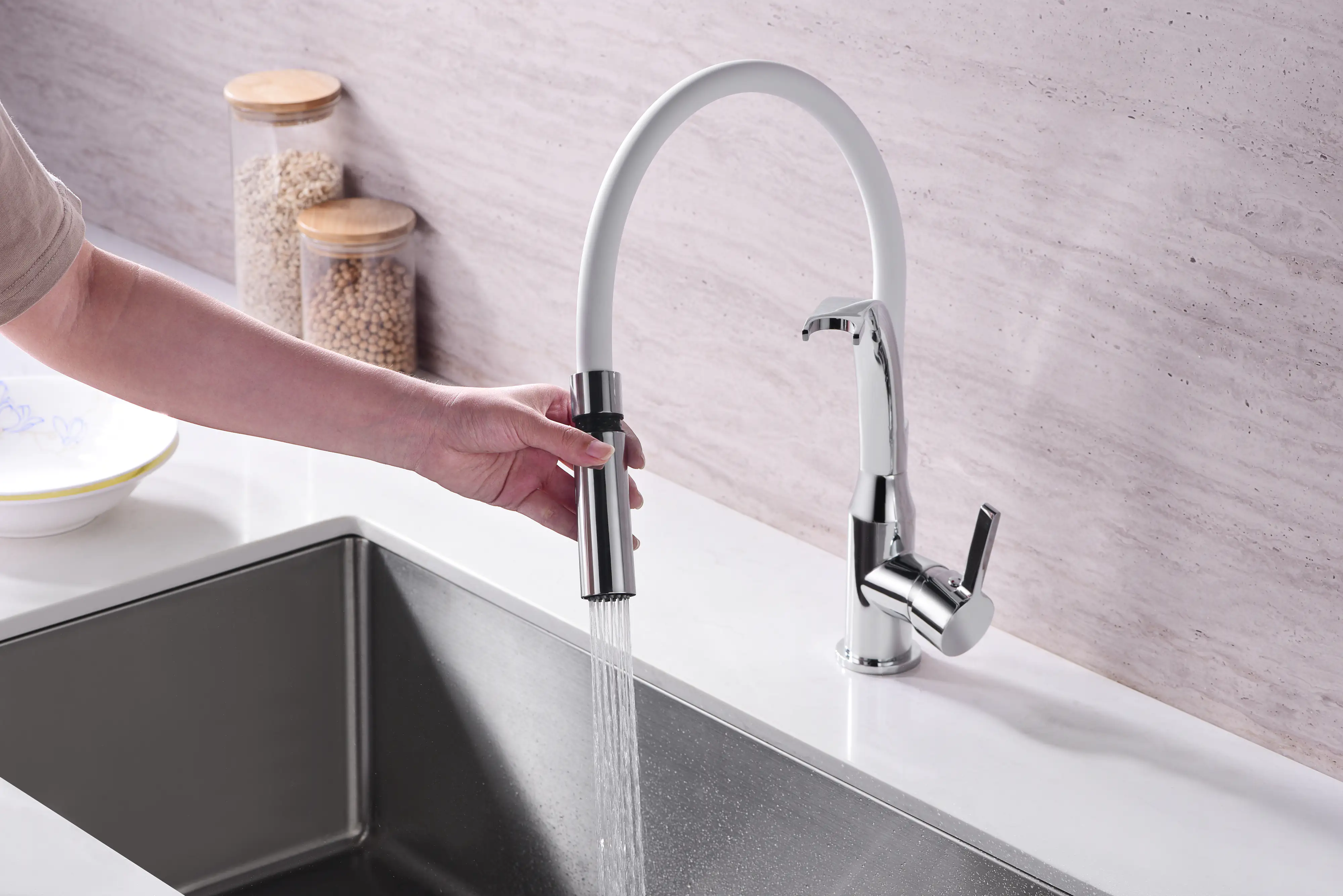 Primaster Küchenarmatur Neuss verchromt mit Handbrause mit Wassersparfunktion