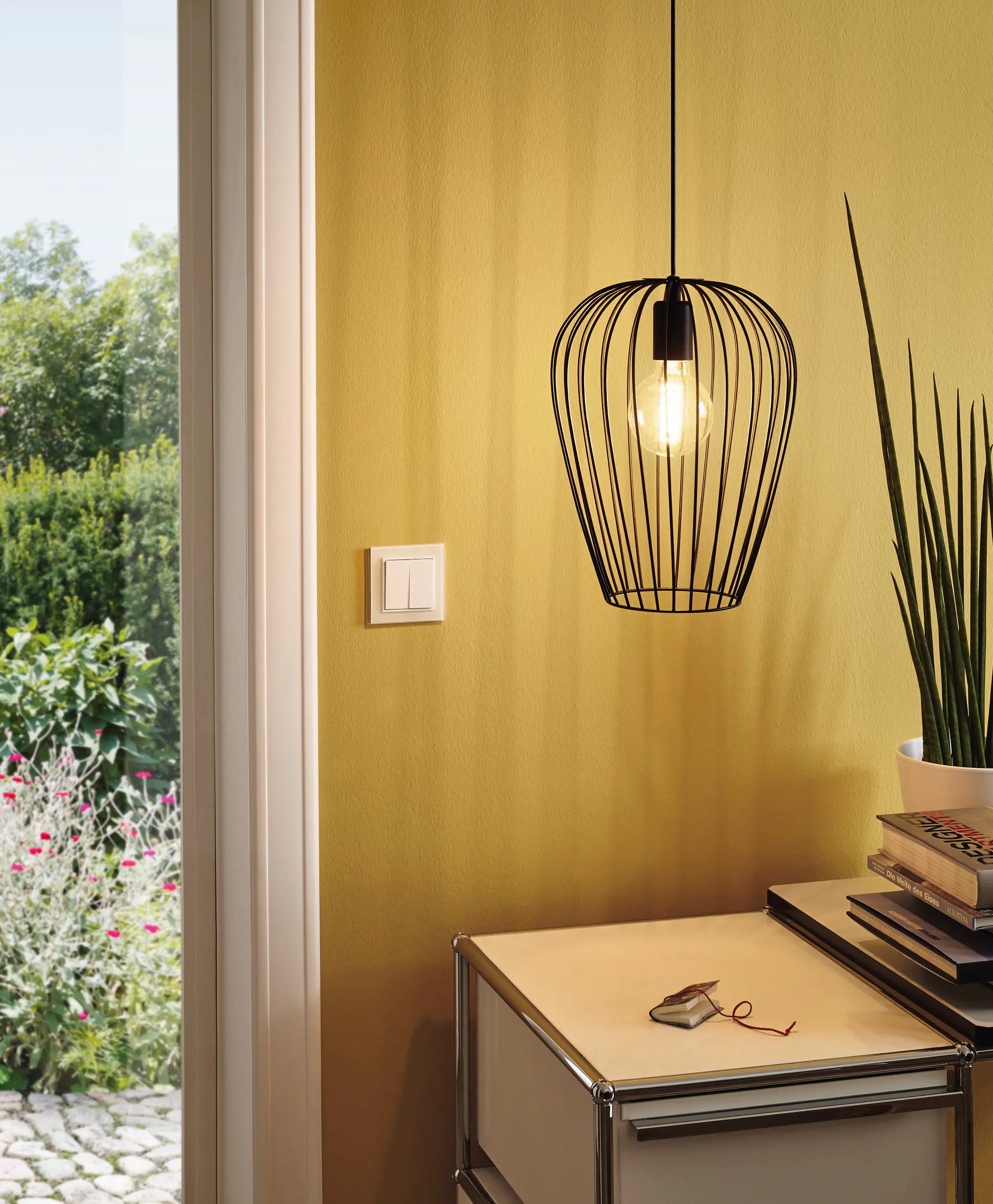 Eglo Pendelleuchte Newtown schwarz Ø 27,5 cm E27, max. 60 W
