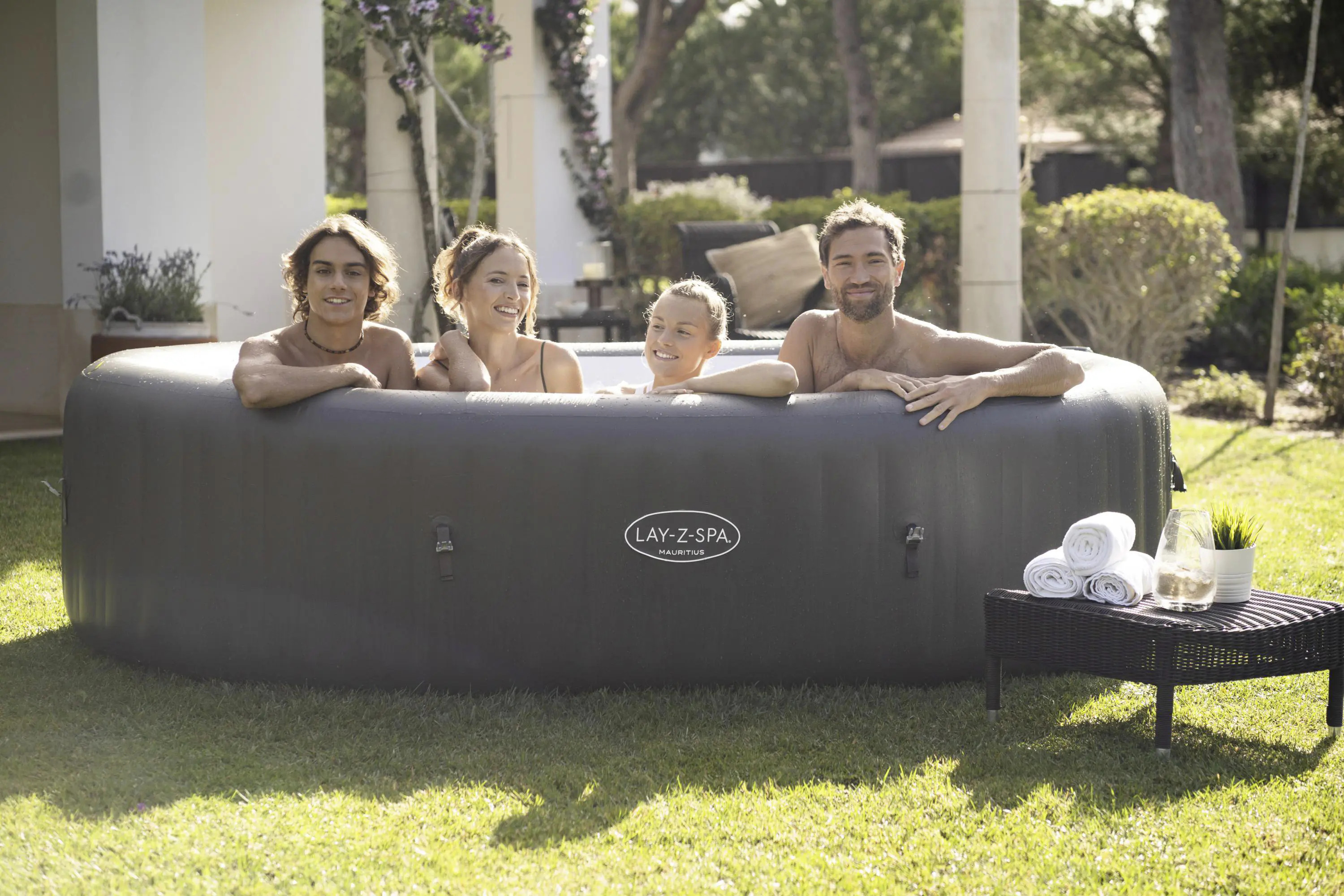 Bestway Whirlpool LAY-Z-SPA Mauritius AirJet oval 270 x 180 x71 cm