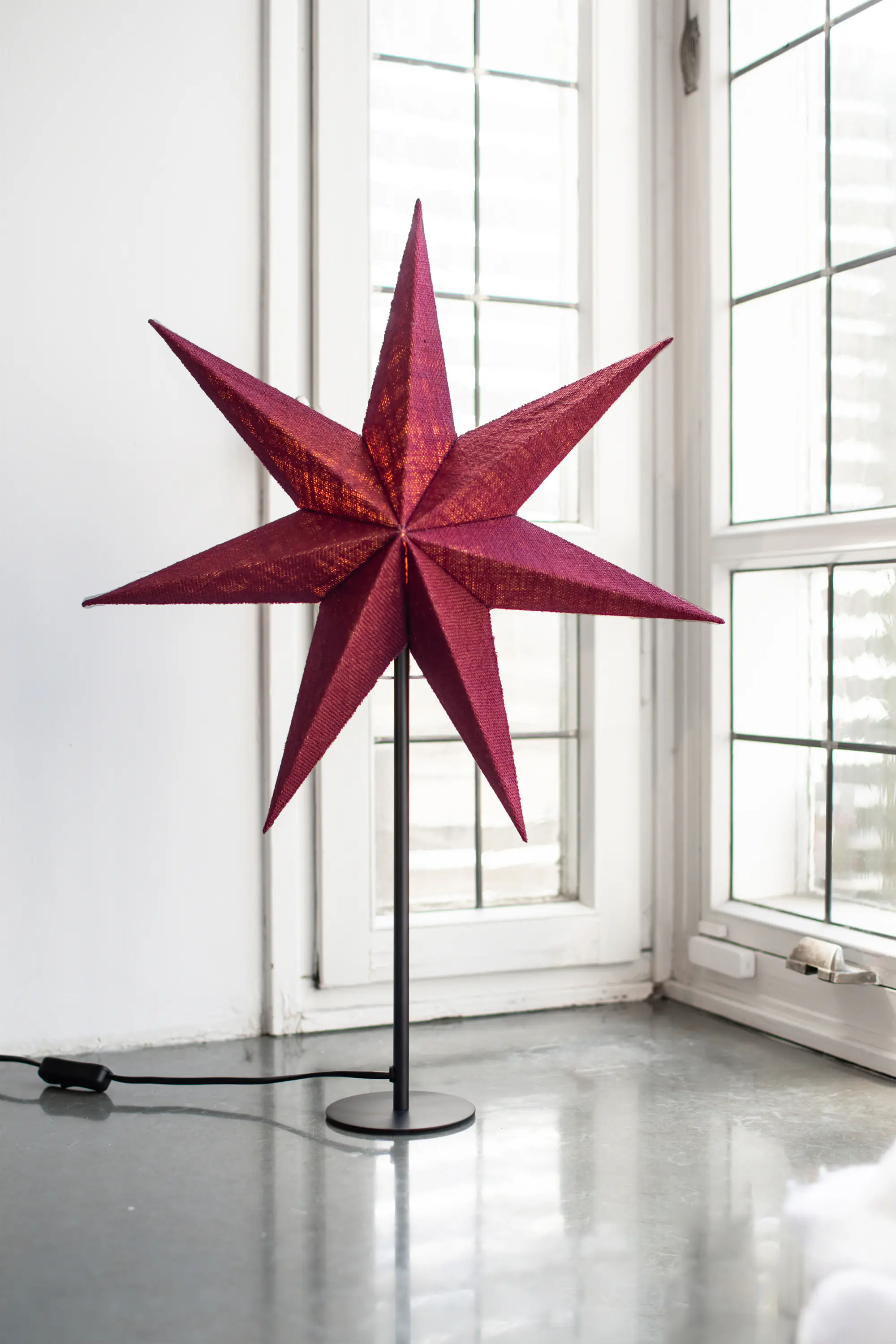 Markslöjd Tara Tischstern Ø 45 cm rot/schwarz 