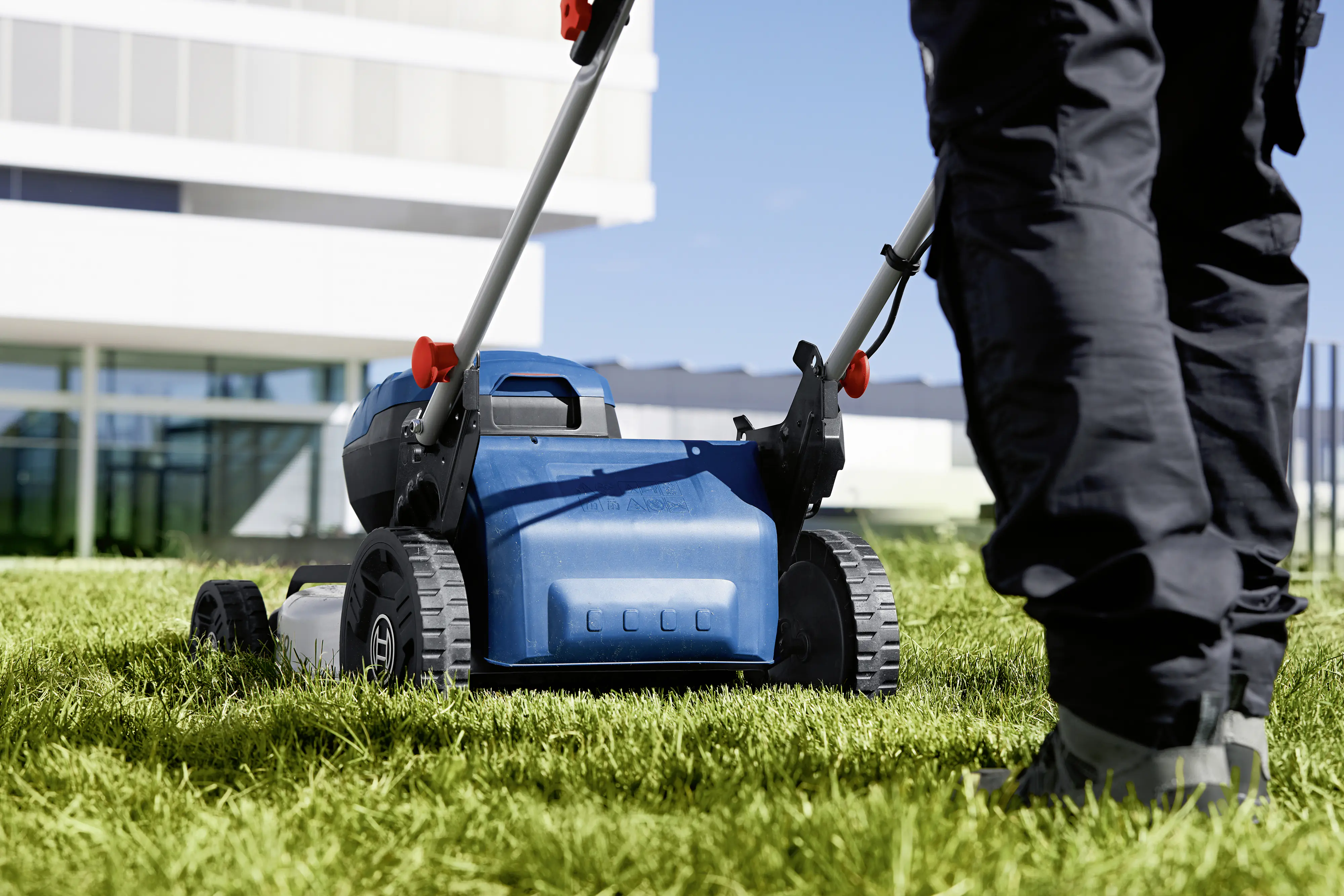 Bosch Professional Akku-Rasenmäher GRA 18V2-46 Solo