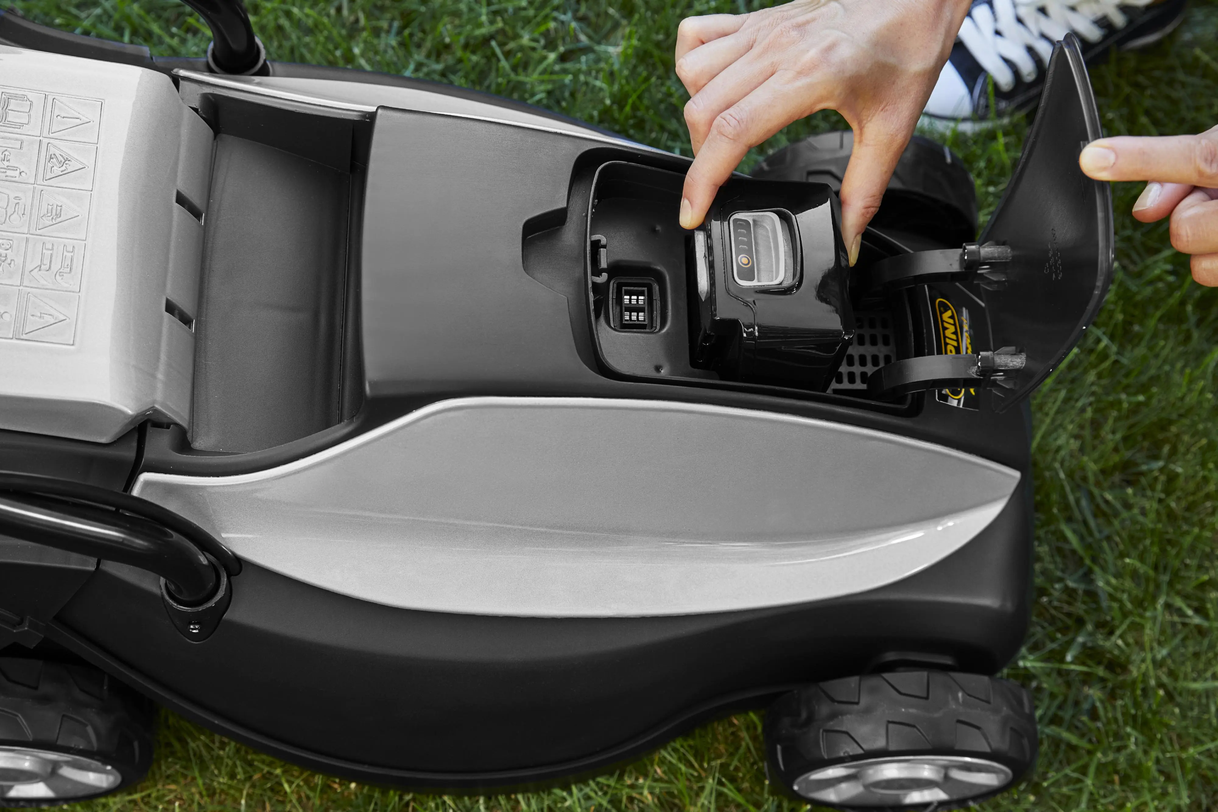 Alpina Akku-Rasenmäher AL 3020 Li 30 cm Schnittbreite inkl. 4 Ah Akku