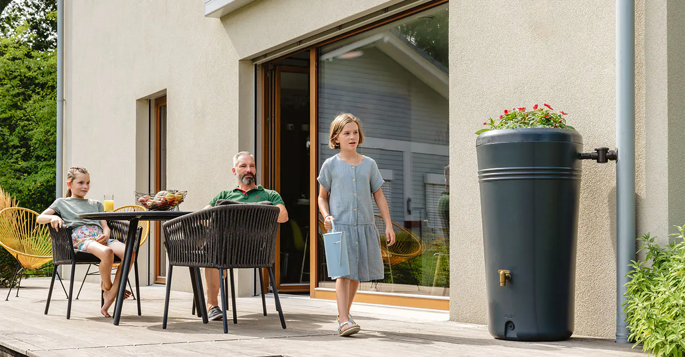 4rain Regenspeicher Azura 2in1, 120 L Graphite Grey inkl. Pflanzschale