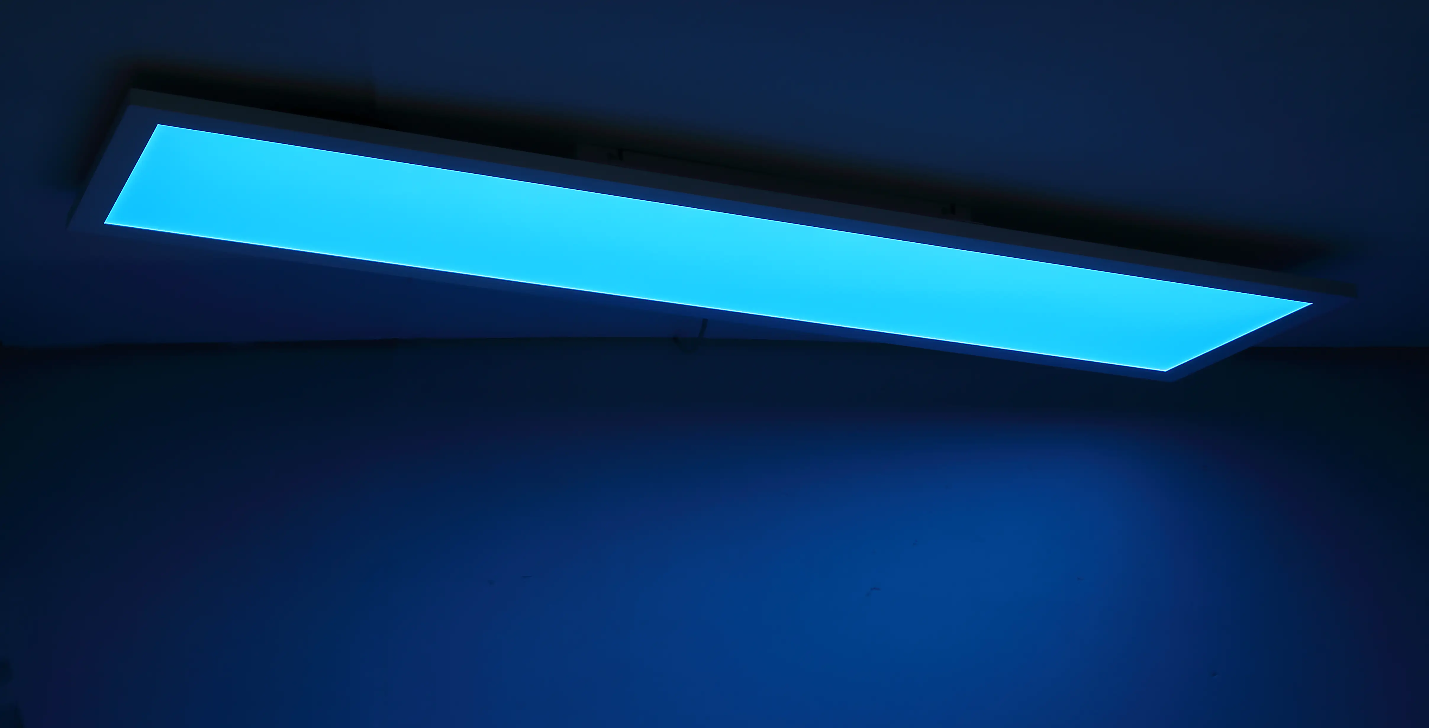 Globo LED Deckenleuchte Rosi weiß 120 x 30 cm RGBW, dimmbar