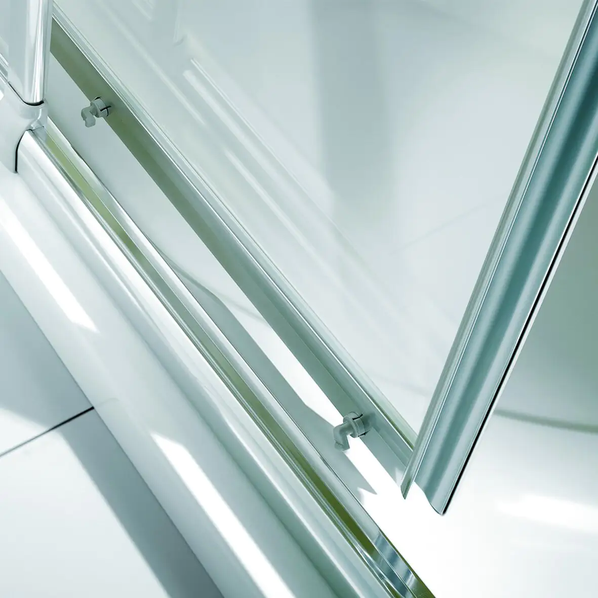 Breuer Fara 4 Eckeinstieg Schiebetür 70-80 x 185, Alu silber matt, Kunststoffglas