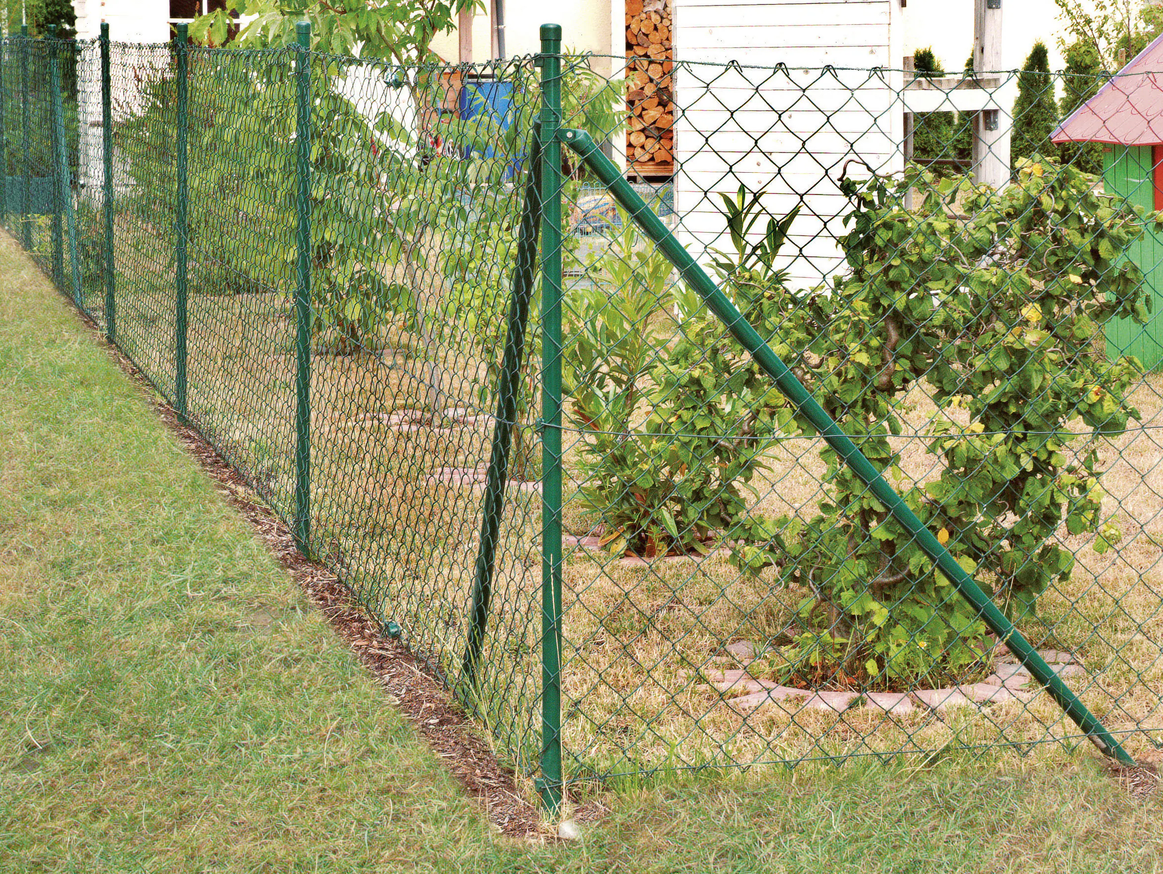 Floraworld Geflechtzaun 4-eckig 15 x 2 m MW: 60 mm moosgrün