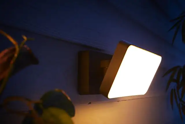 Philips Hue LED Außen-Flutlicht White Welcome eckig 22 x 15,3 cm IP44