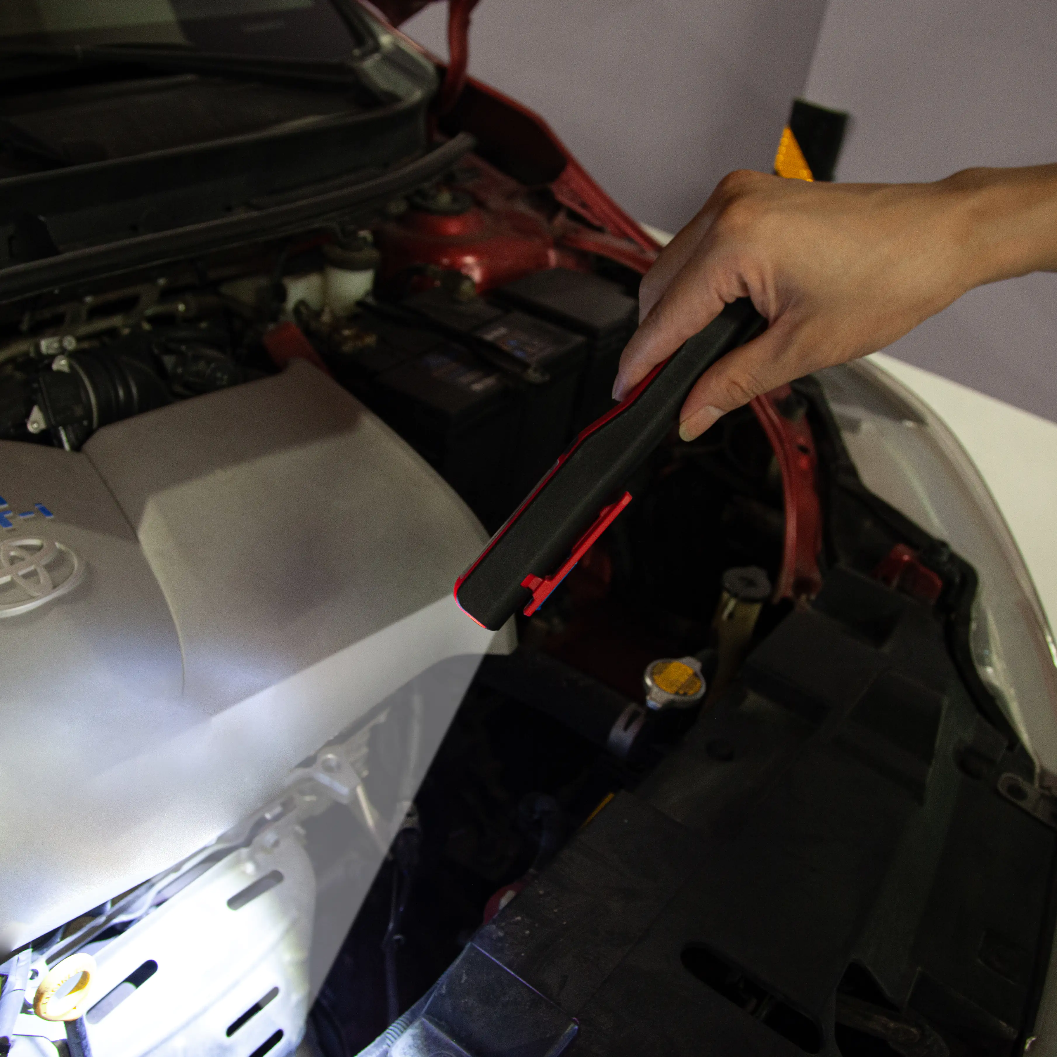 TrendLine Werkstatt-Leuchte Li-Ion Akku 800mAh is 120lm rot-schwarz