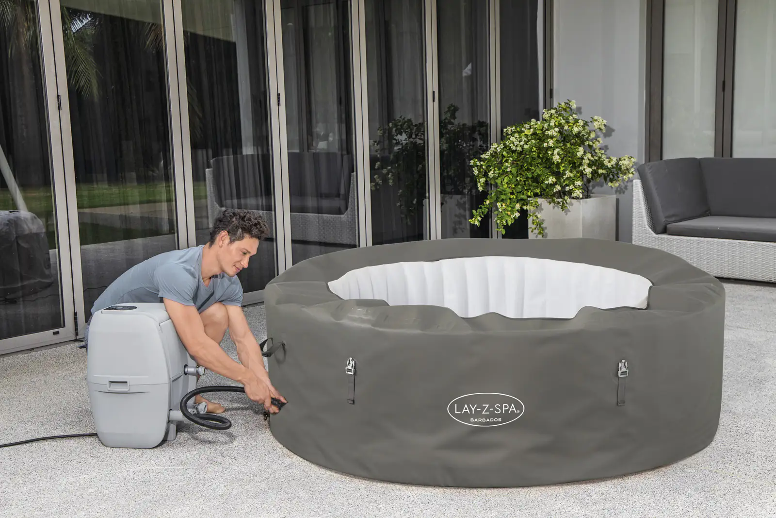 Bestway® LAY-Z-SPA® WLAN-Whirlpool Barbados AirJet 180 x 66 cm