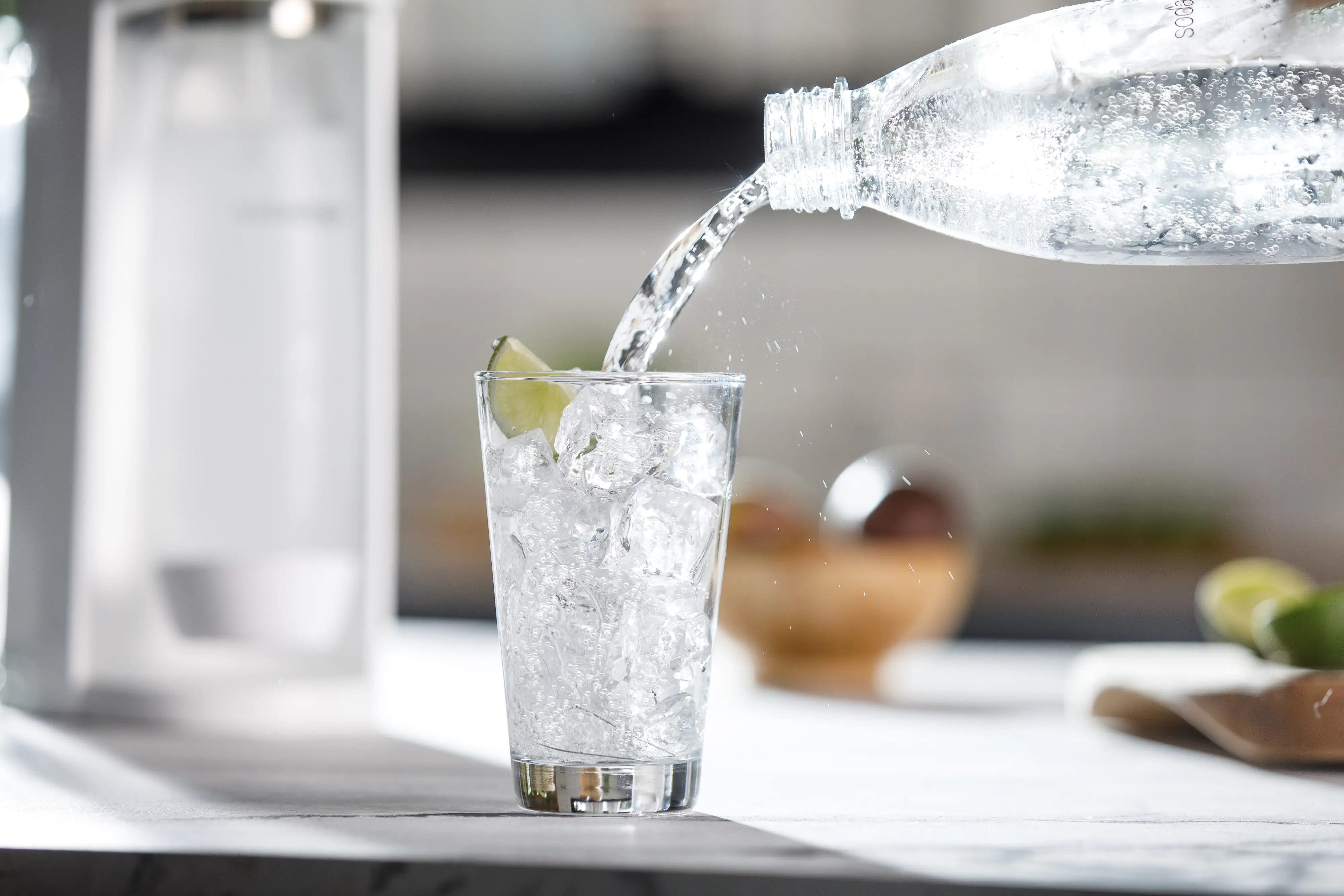 Sodastream Trinkwassersprudler Terra Vorteilspack schwarz mit 3 Flaschen