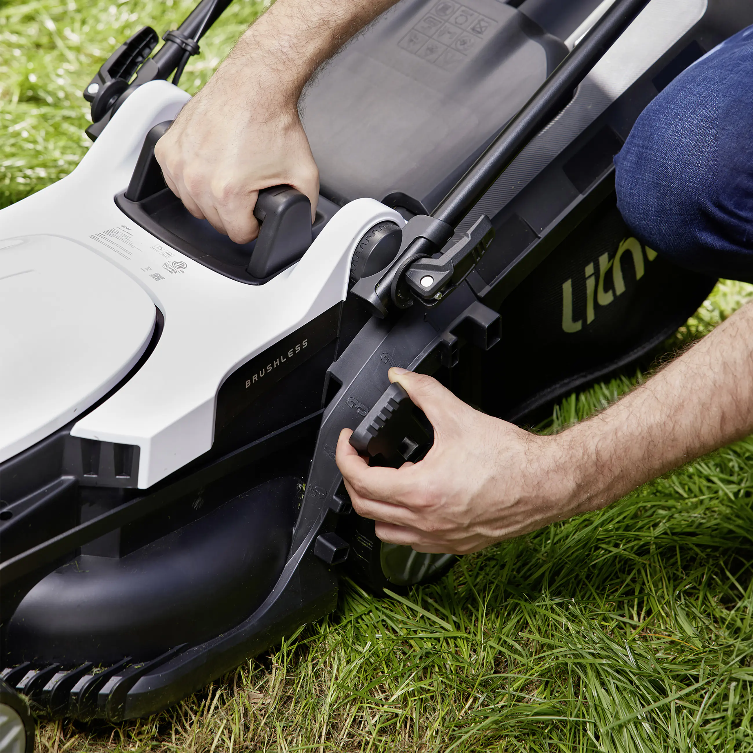 Litheli Akku-Rasenmäher U20 20V, 33cm Schnittbreite, inkl. Akku 4.0Ah und USB-C Ladekabel