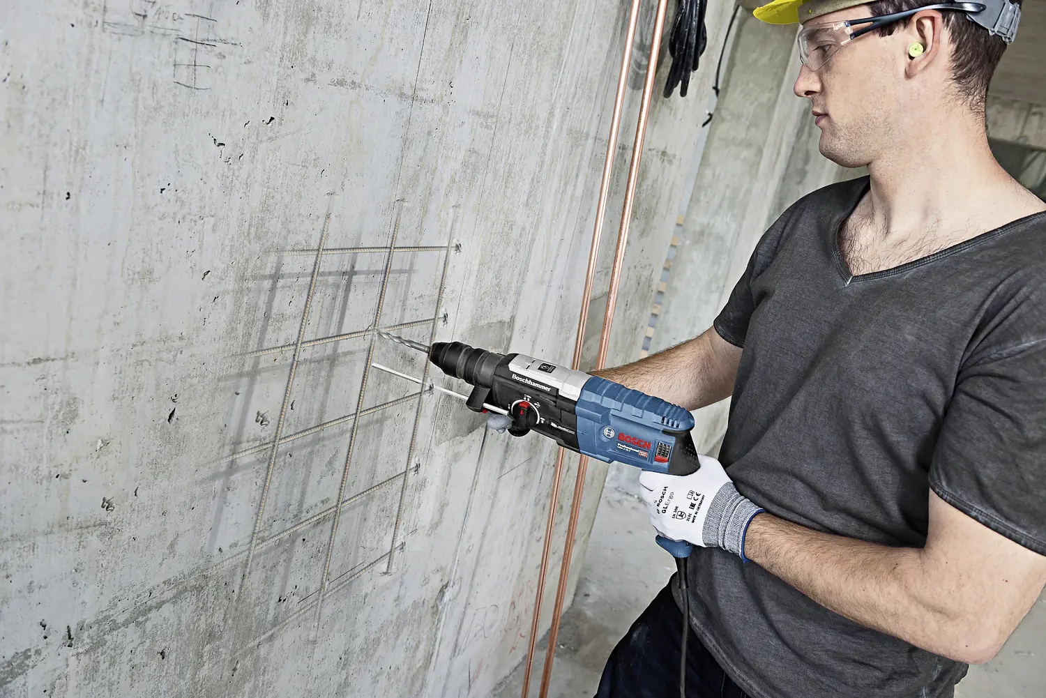 Bosch Professional Bohrhammer GBH 2-28 F 880 W im Koffer