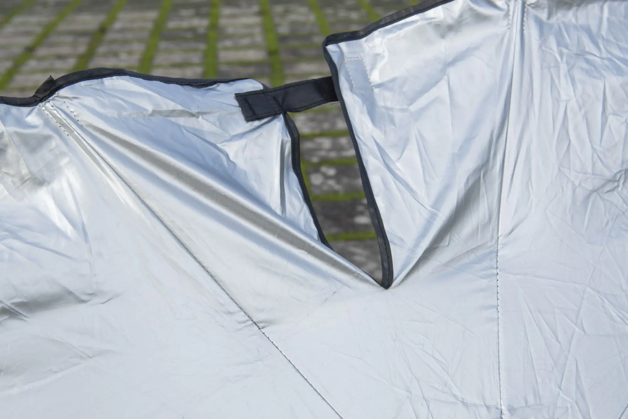 Cartrend Sonnenschirm für Frontscheibe 135 x 71 cm 