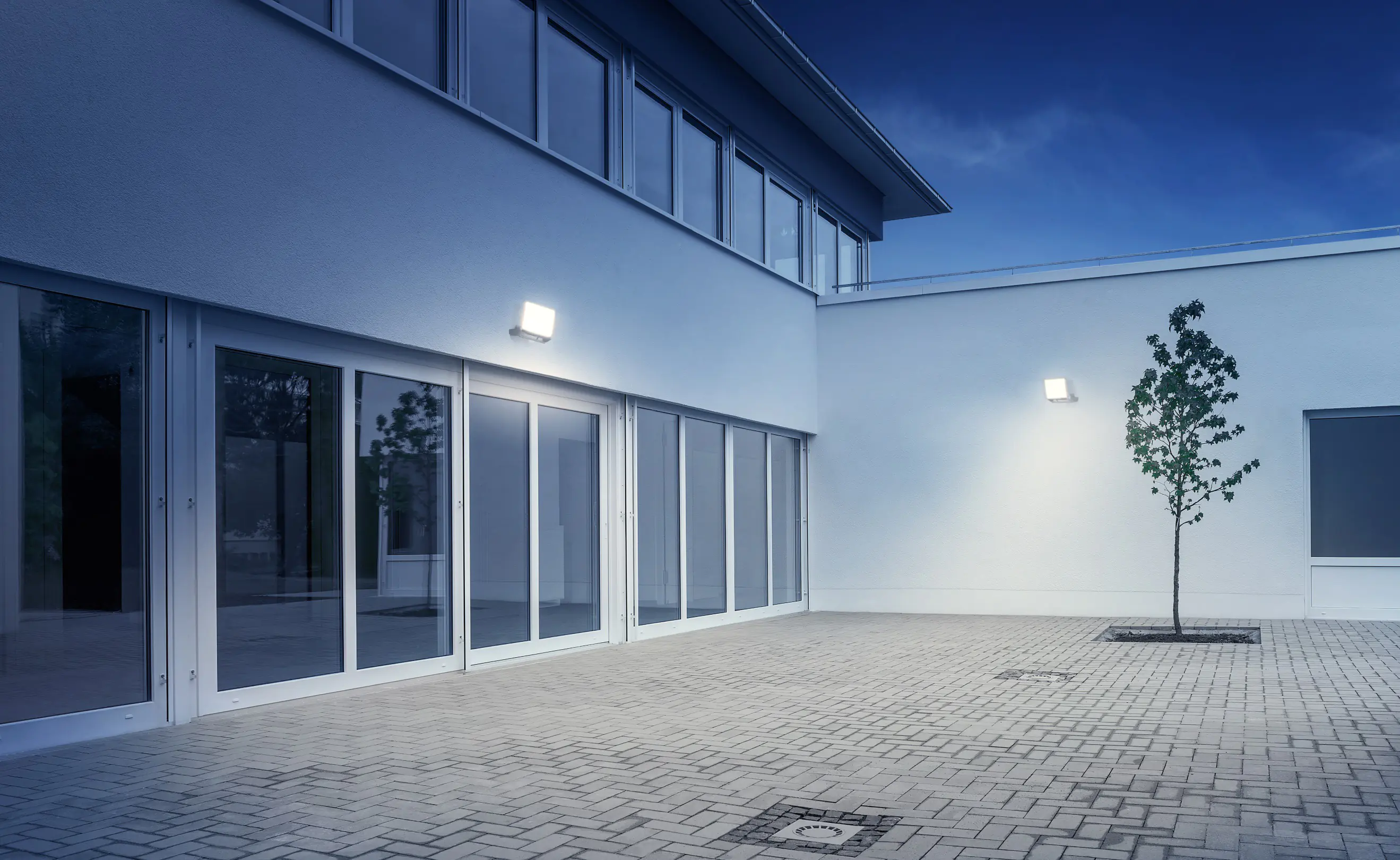 Steinel LED-Außenstrahler XLED Pro One anthrazit