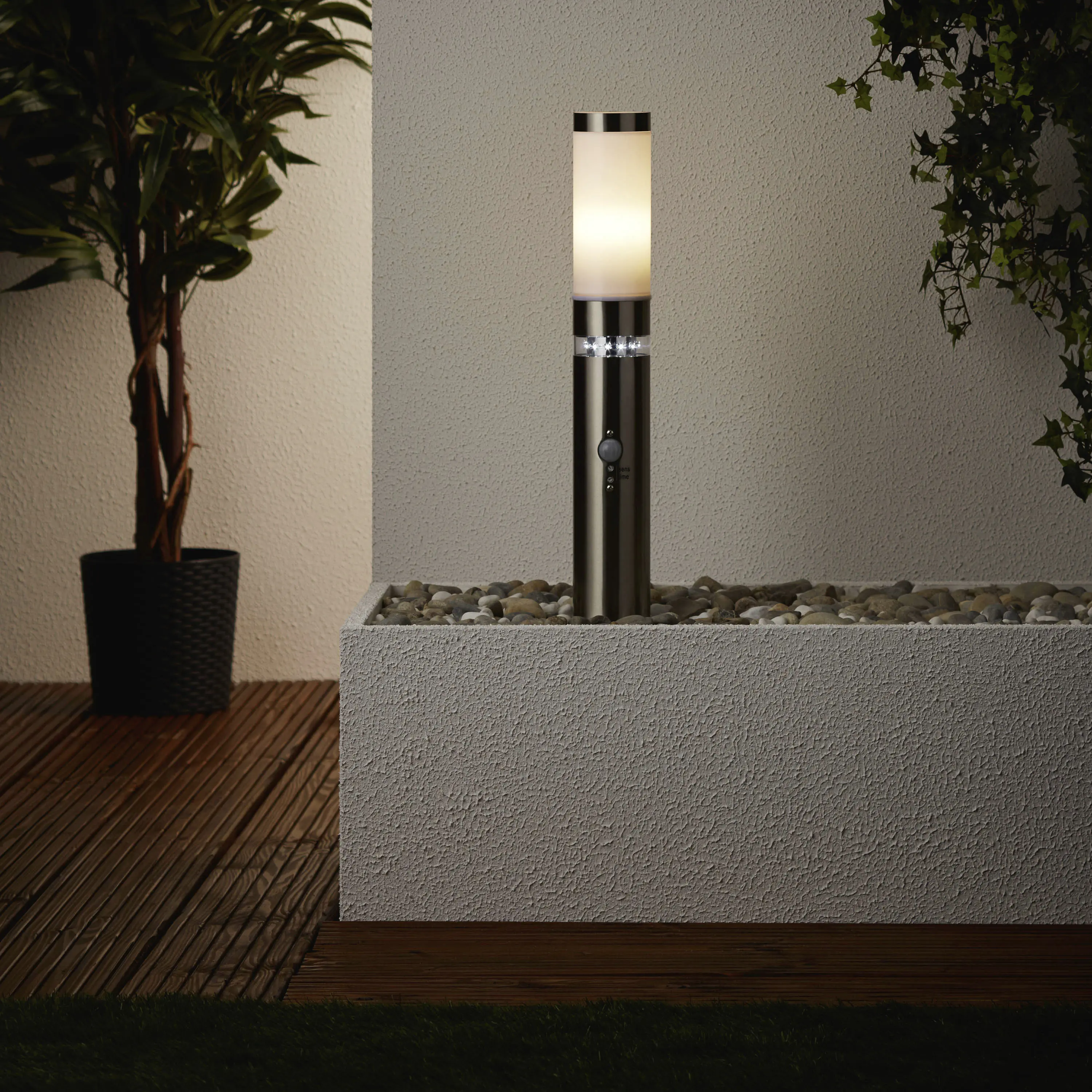 Brilliant Sockelleuchte Bole edelstahl 50 cm mit Bewegungsmelder E27 60 W