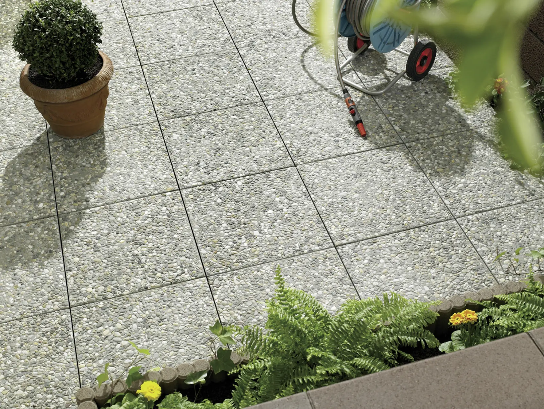 Kann Terrassenplatte Waschbeton 50 x 50 x 4 cm kieselbunt