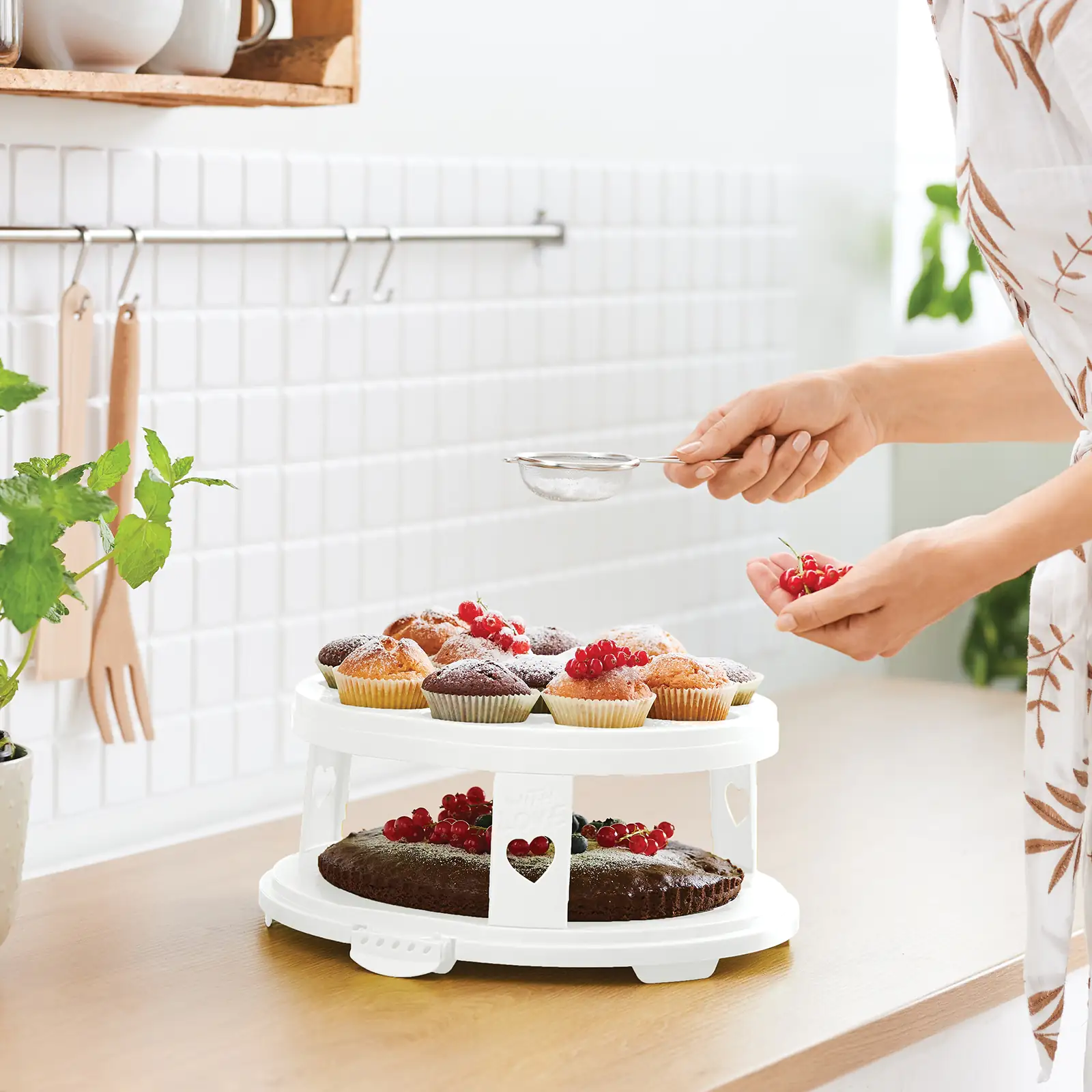 Rotho Tortenglocke Fresh XL mit Trays 26 cm inkl. zwei Einsätzen weiß
