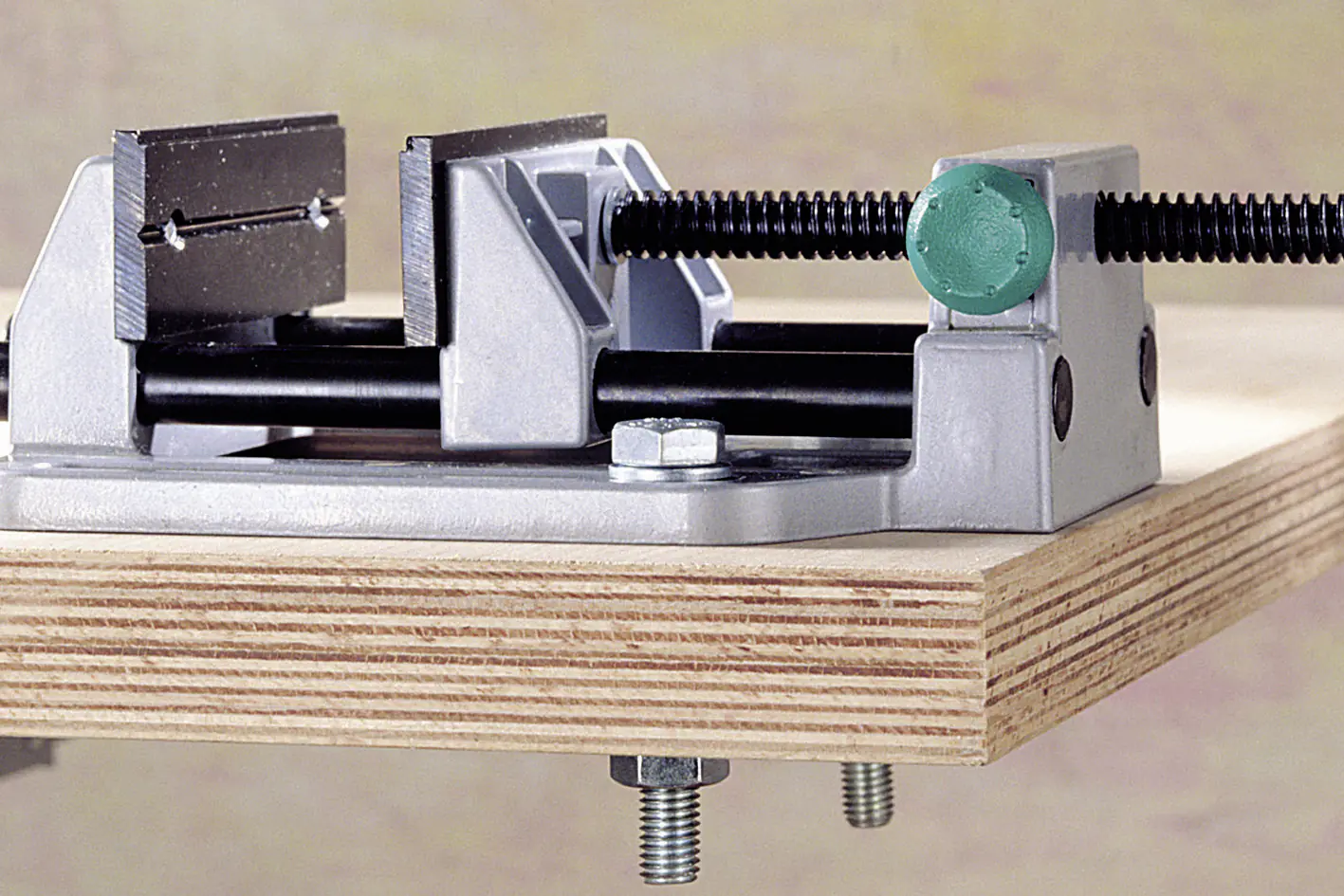 Wolfcraft Schraubstock universal 100 mm feststehend