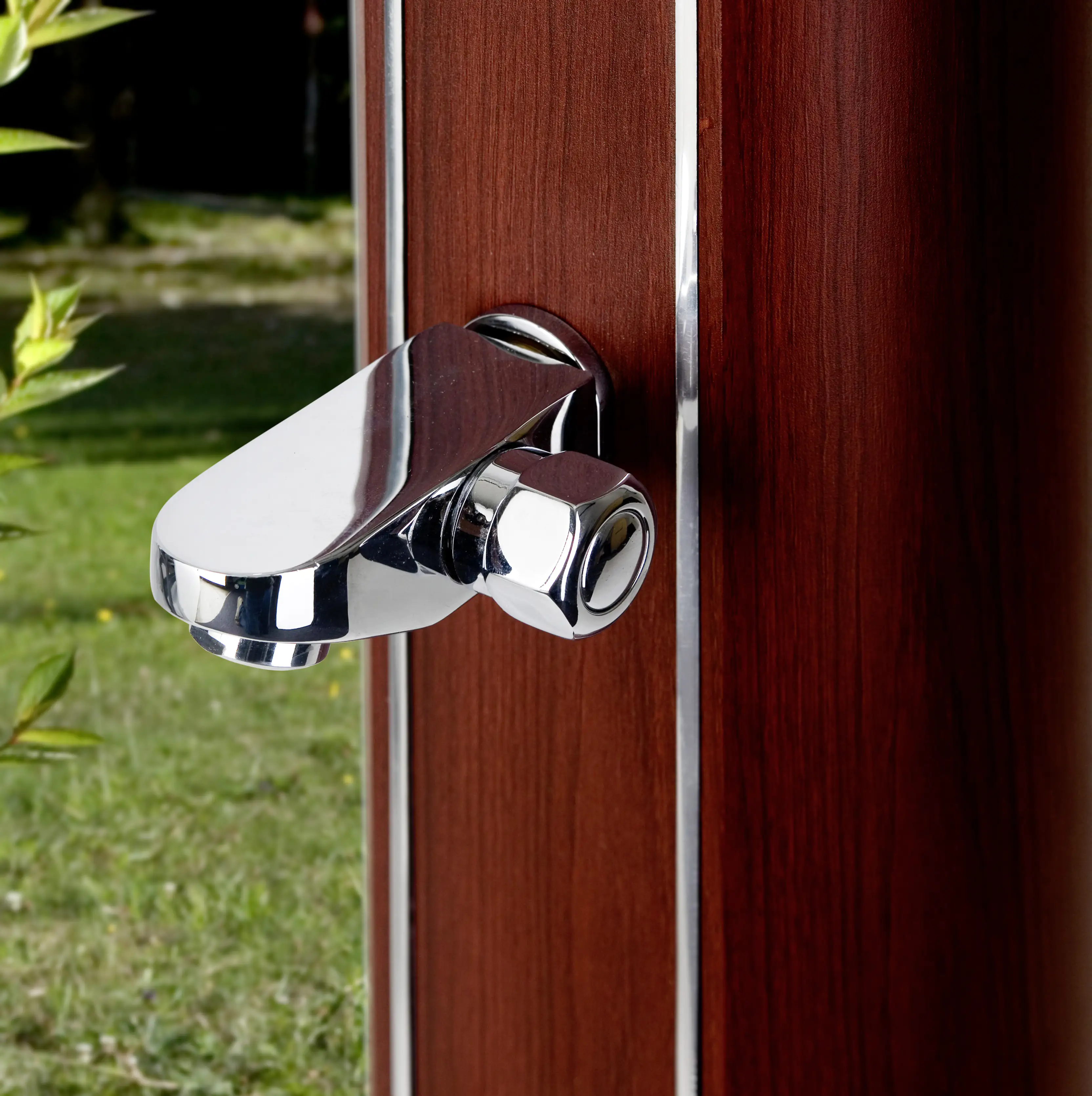 Gre Solarduche 32 Liter Holzoptik mit Fuß-Wasserhahn