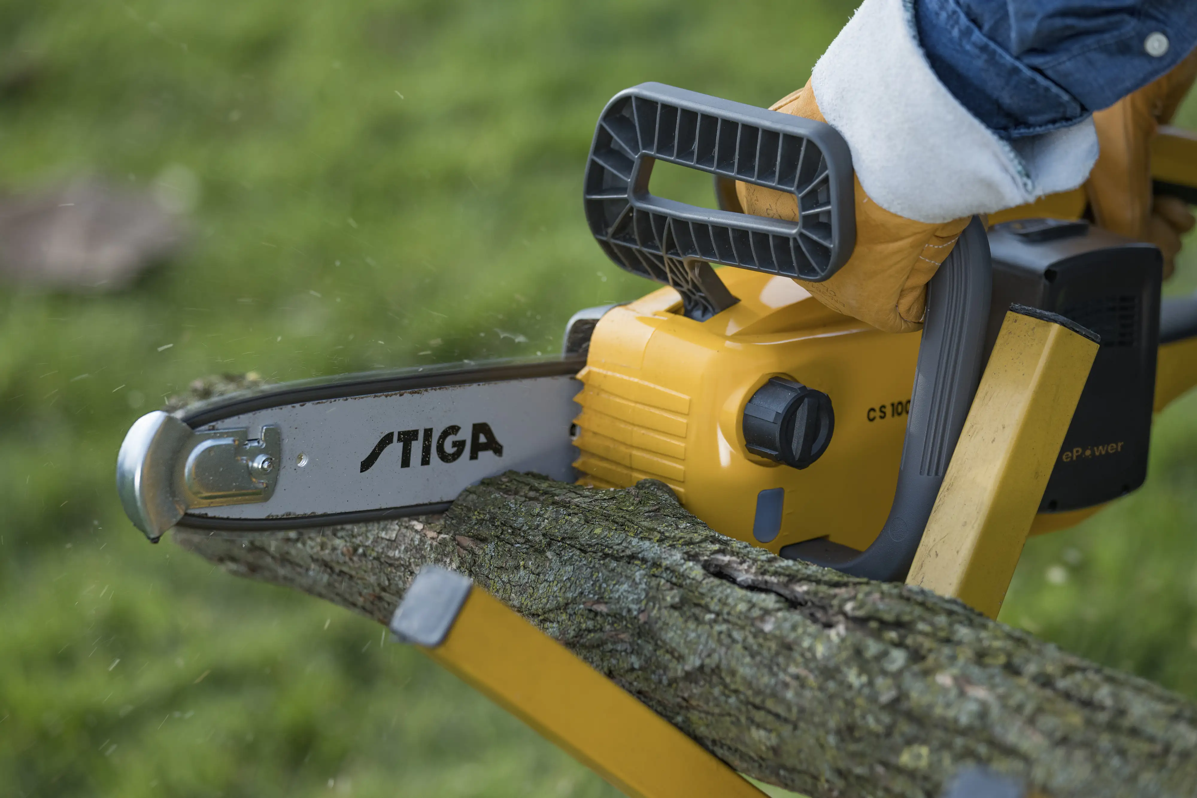 Stiga Akku Kettensäge CS 100e-Set 25 cm Schwertlänge  inkl. Akku und Ladegerät