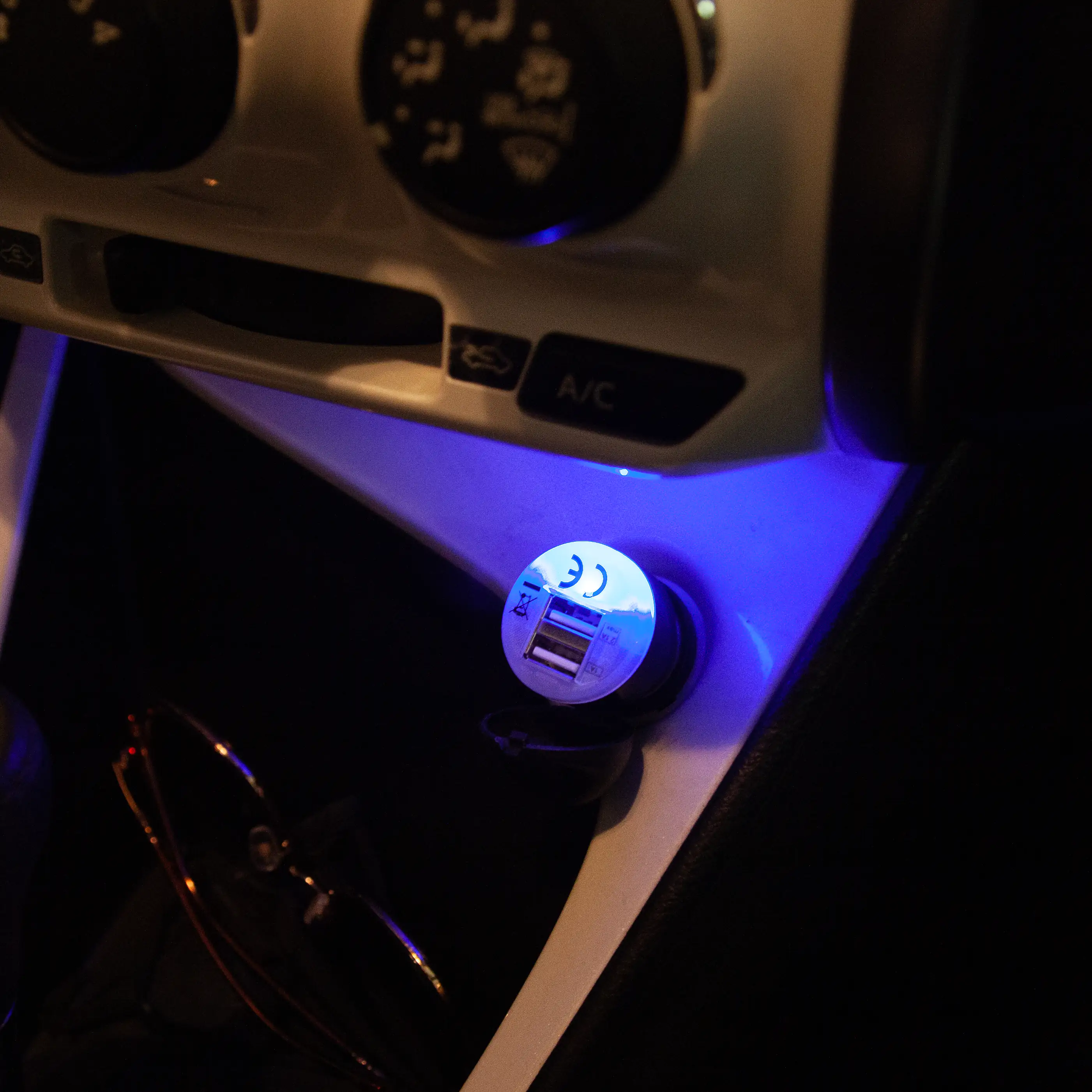 TrendLine KFZ Ladeadapter USB 12V schwarz