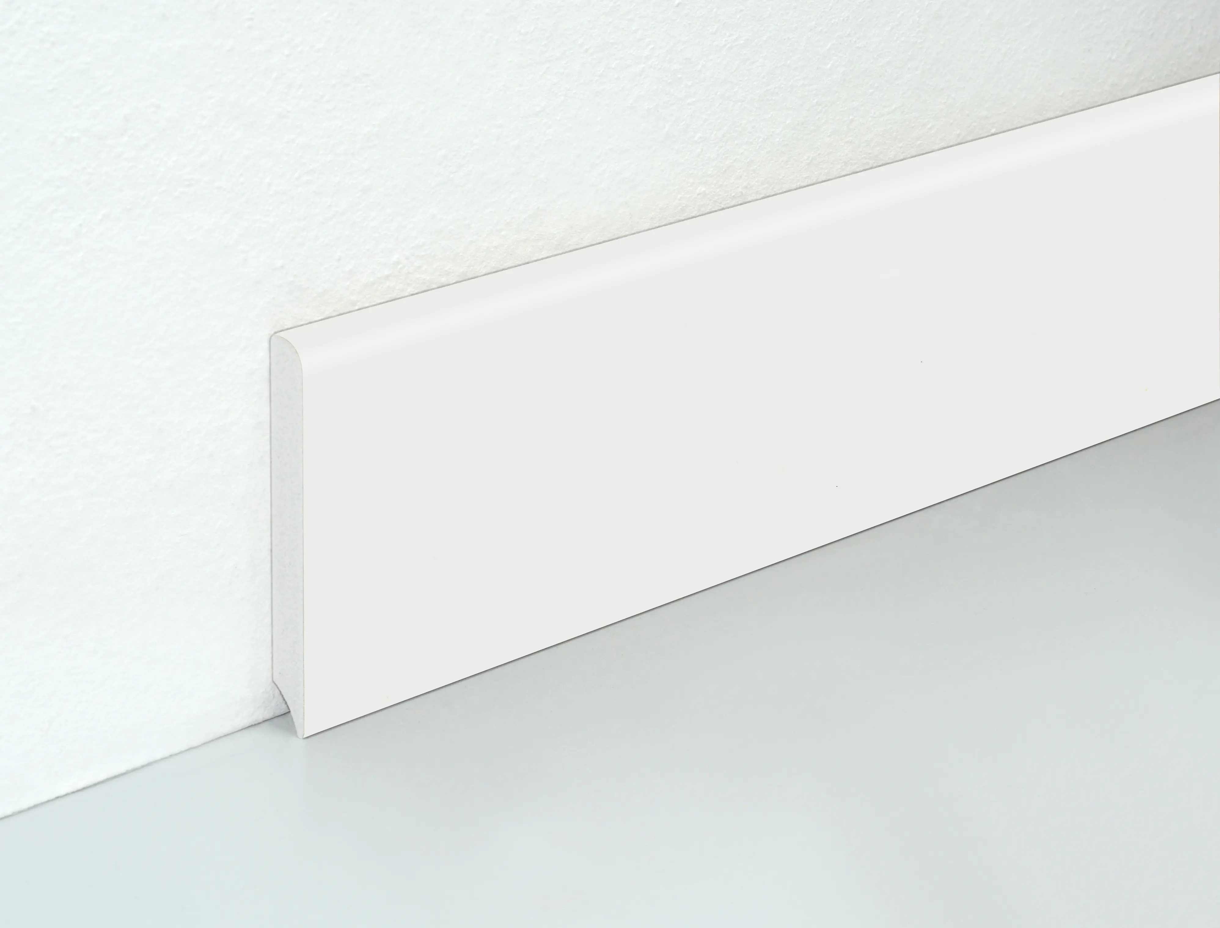 Neuhofer Fußleiste 202 cm x 80 x 10 mm weiß