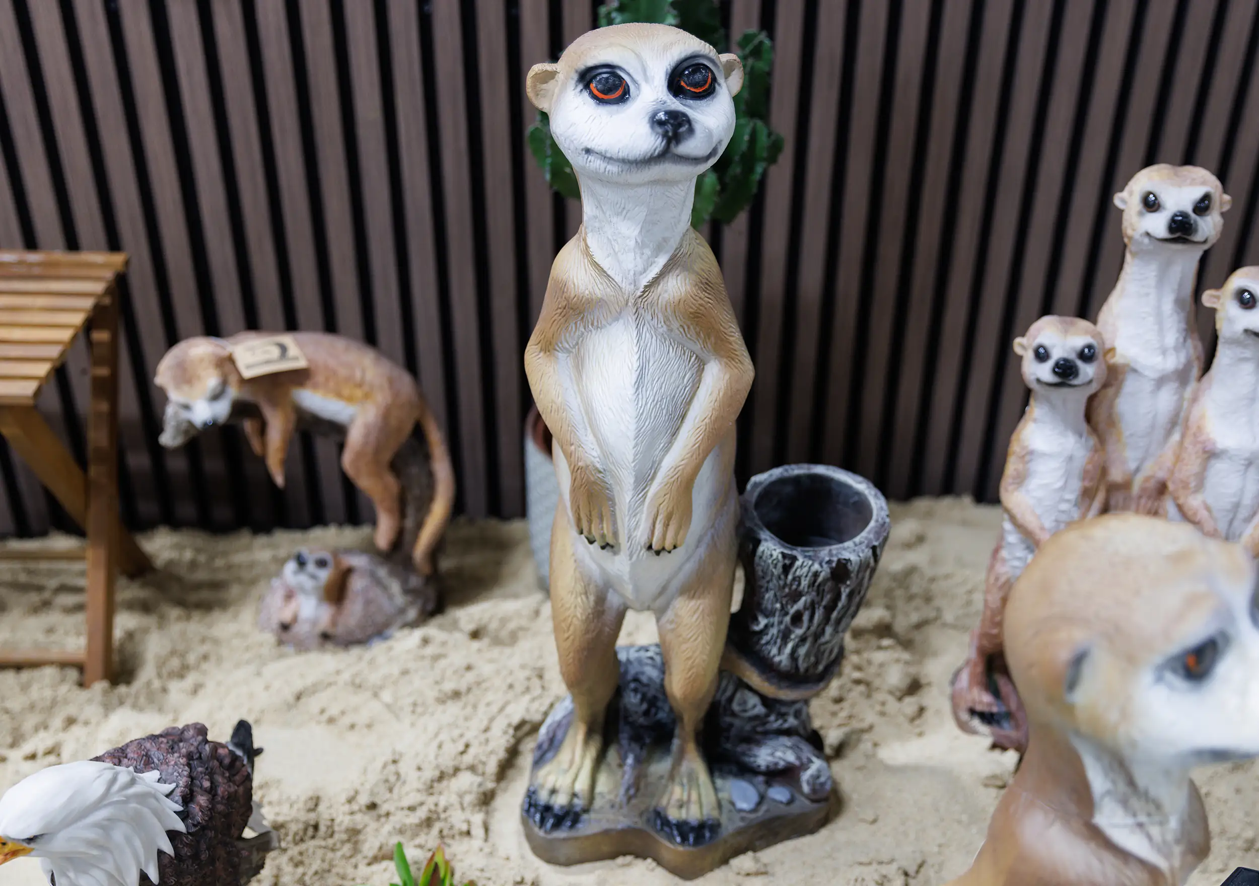 Dekofigur Erdmännchen mit Topf 62 x 28 x 16 cm 