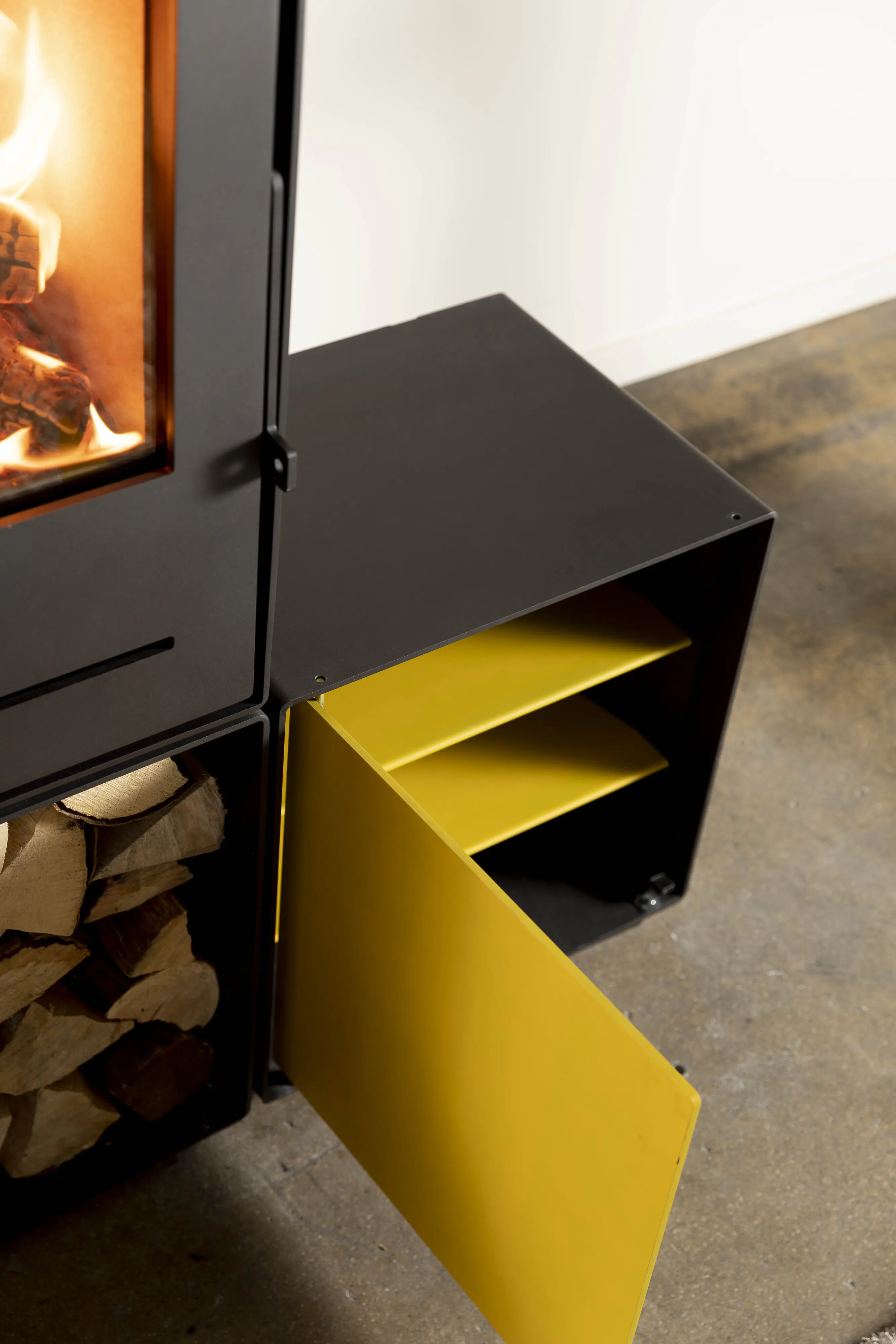 FireFix Tür & Regalböden für quadratische Box zu Kaminofen Nele 44,2 x 35,5 cm goldgelb