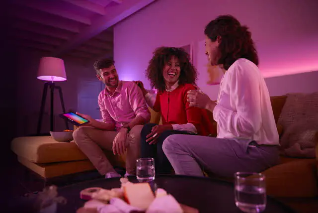 Philips Hue LED Leuchtmittel Starter-Set White & Color Ambiance E27 9 W