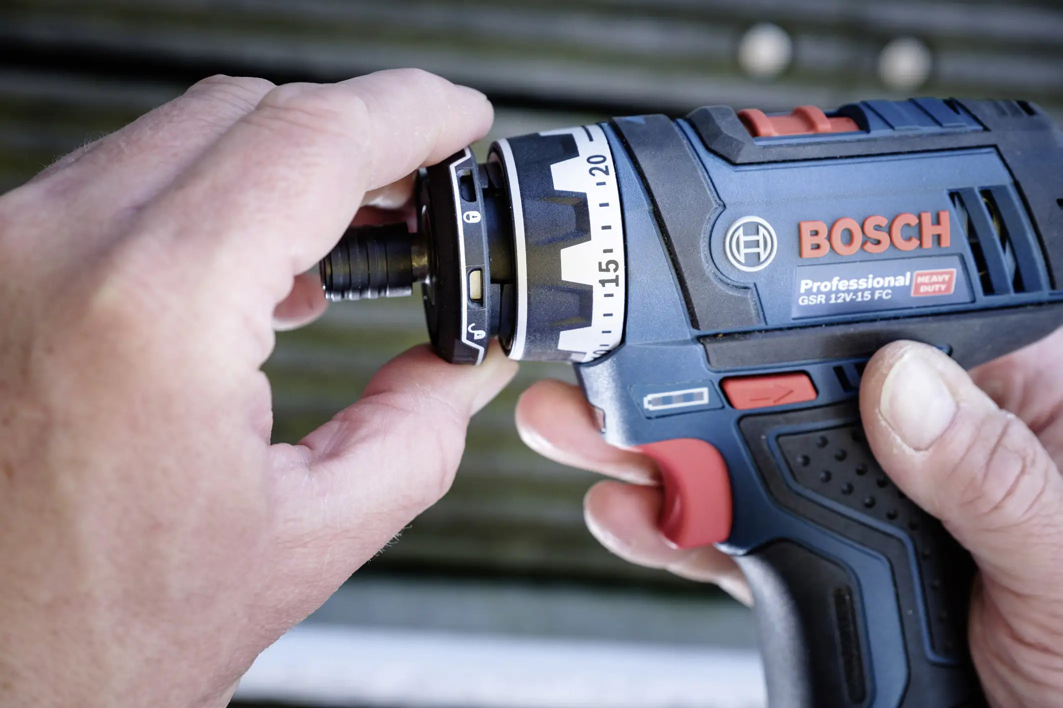 Bosch Professional Akku-Bohrschrauber GSR 12V-15 FC inkl. Akkus & Ladegerät
