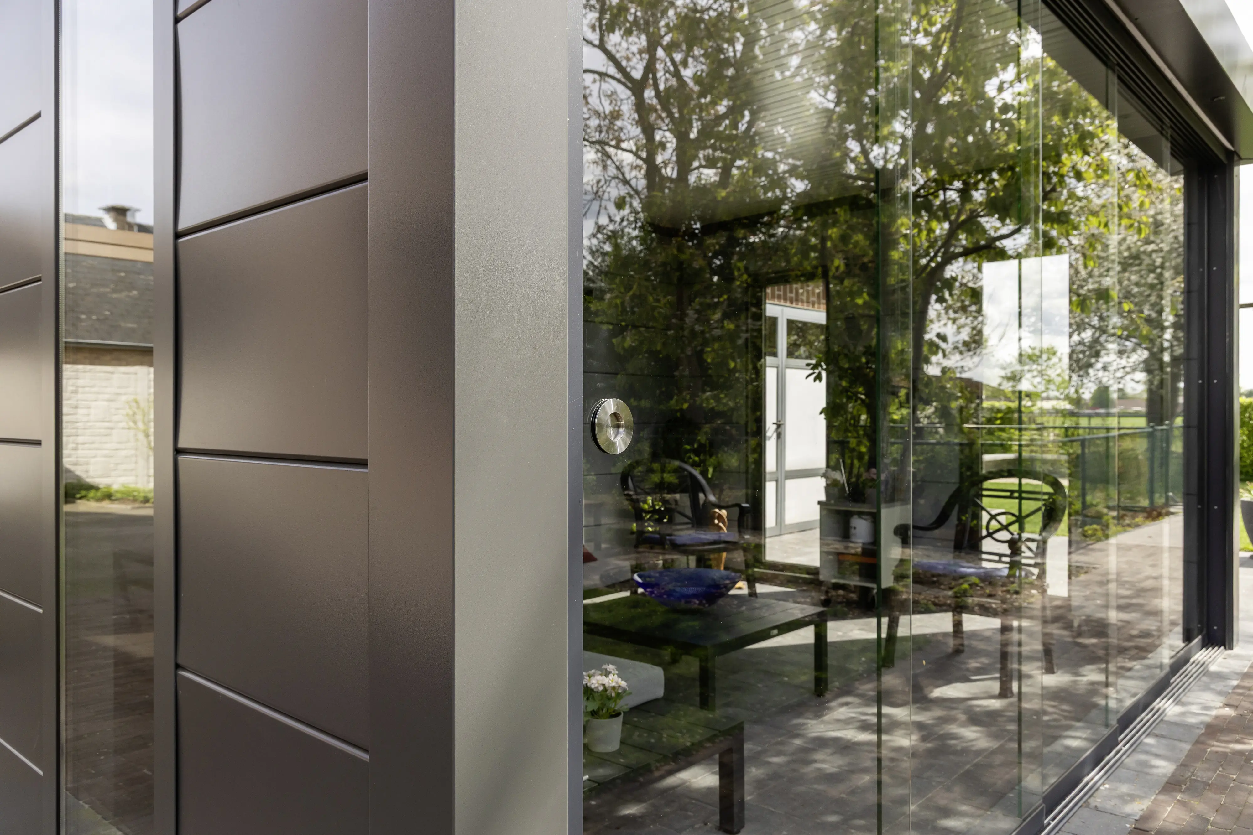 Telluria Glasschiebewand SIN4836 für Pavillon granitgrau