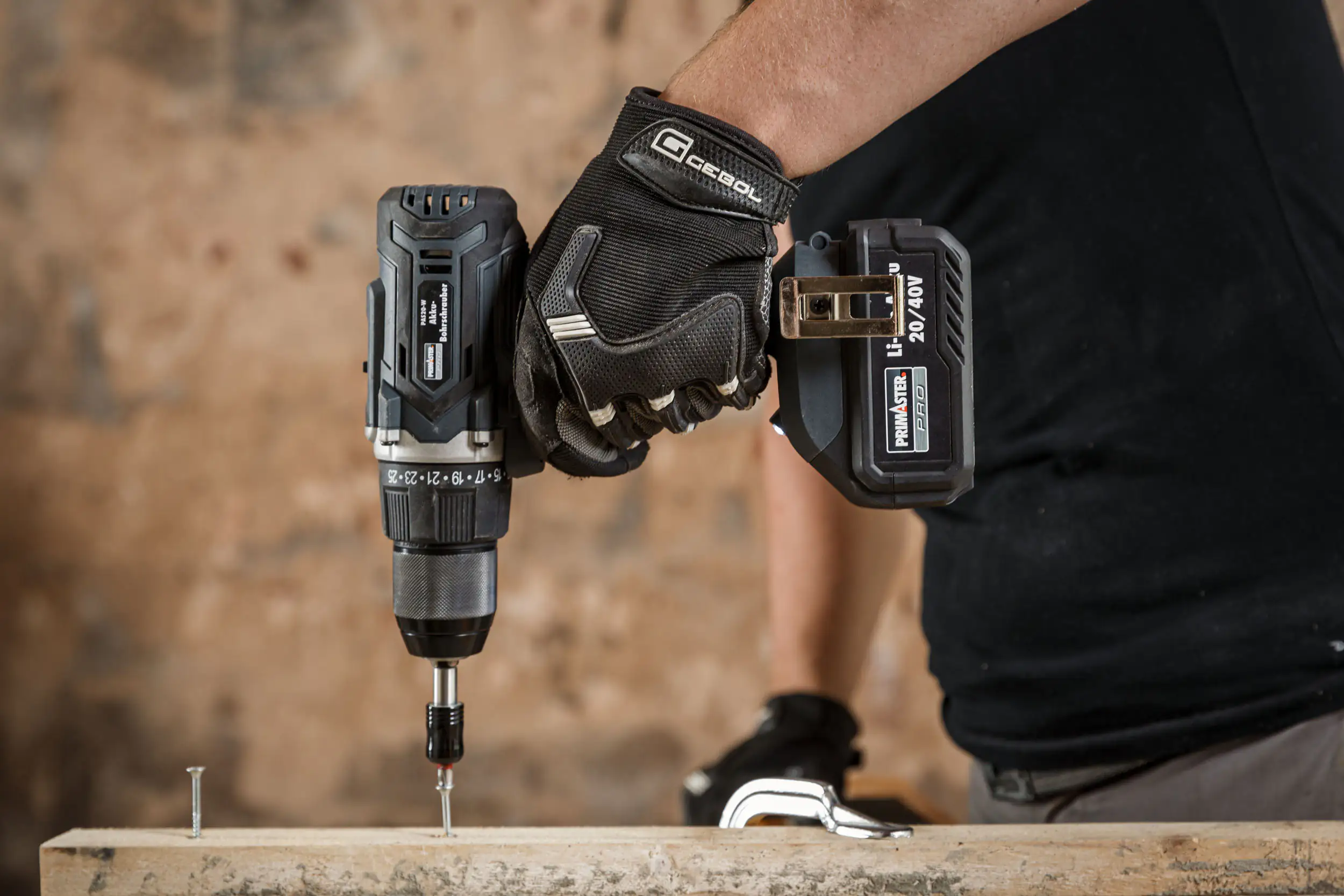 Primaster Pro Akku-Bohrschrauber PAS20-W 20 V mit 2 Akkus und Ladegerät