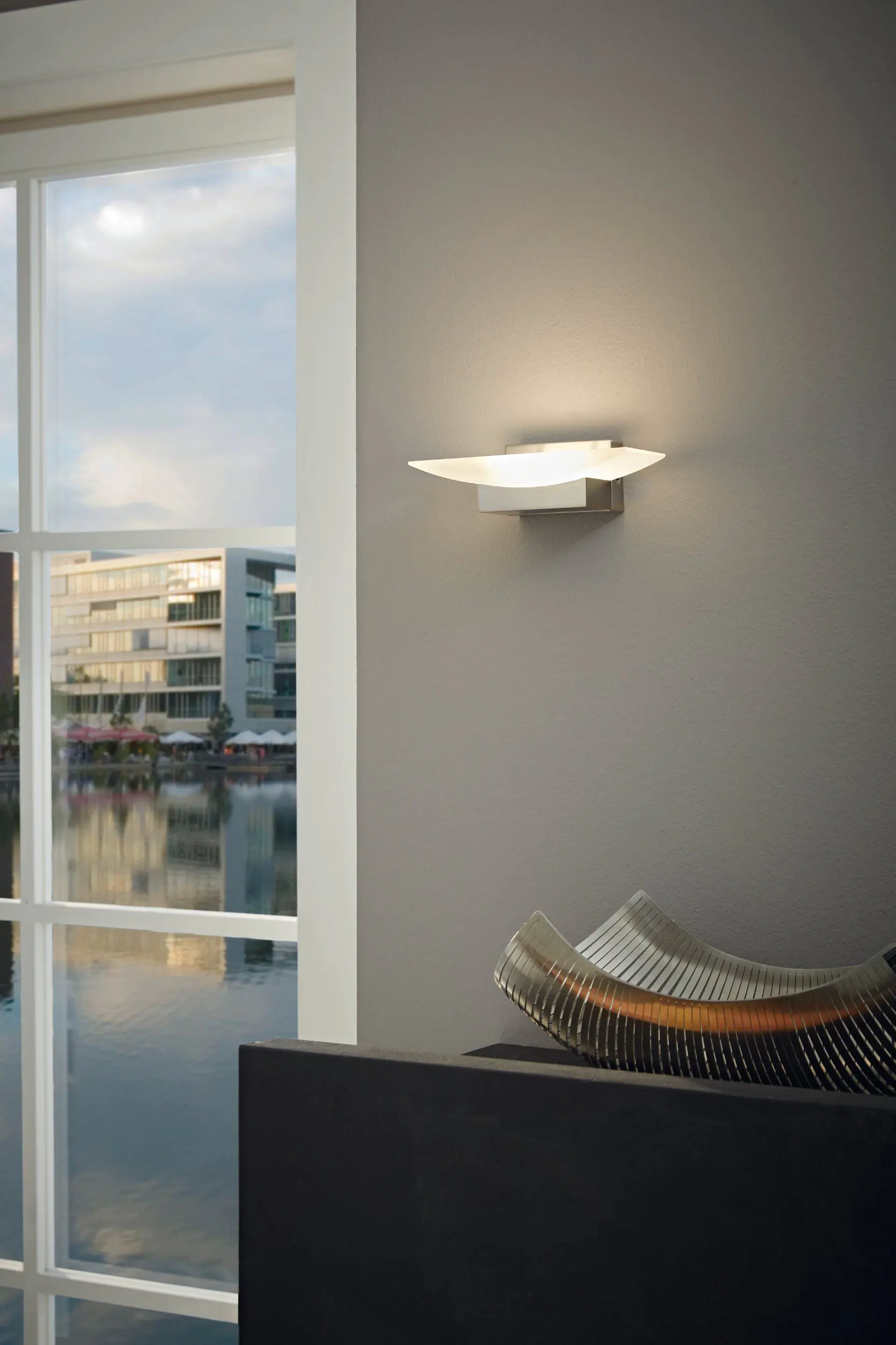 Eglo LED Wandleuchte Metrass nickel-matt 10,5 x 20 cm warmweiß