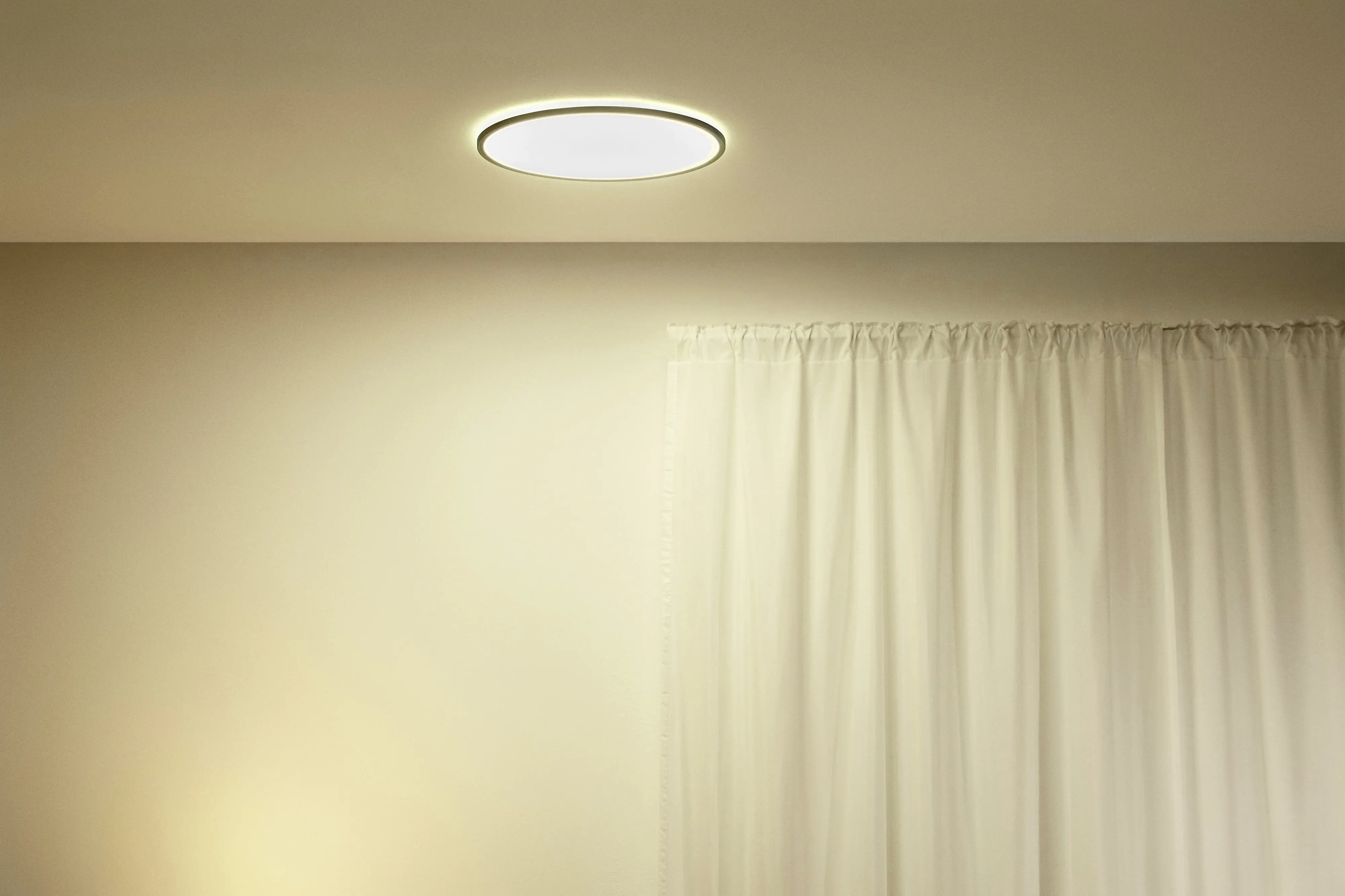 WIZ LED-Deckenleuchte SuperSlim 43 x 2 cm 22W warmweiß bis kaltweiß smart schwarz