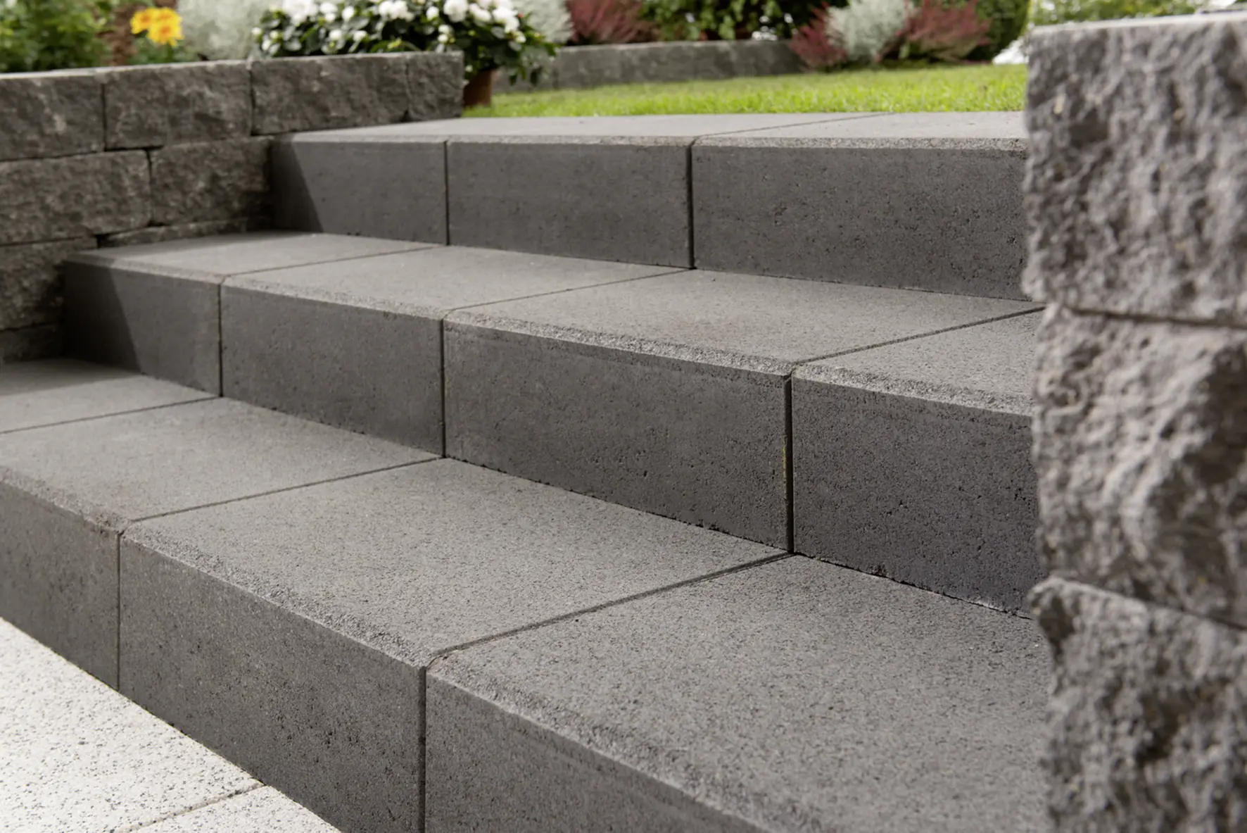 Kann Blockstufe 50 x 34 x 15 cm anthrazit