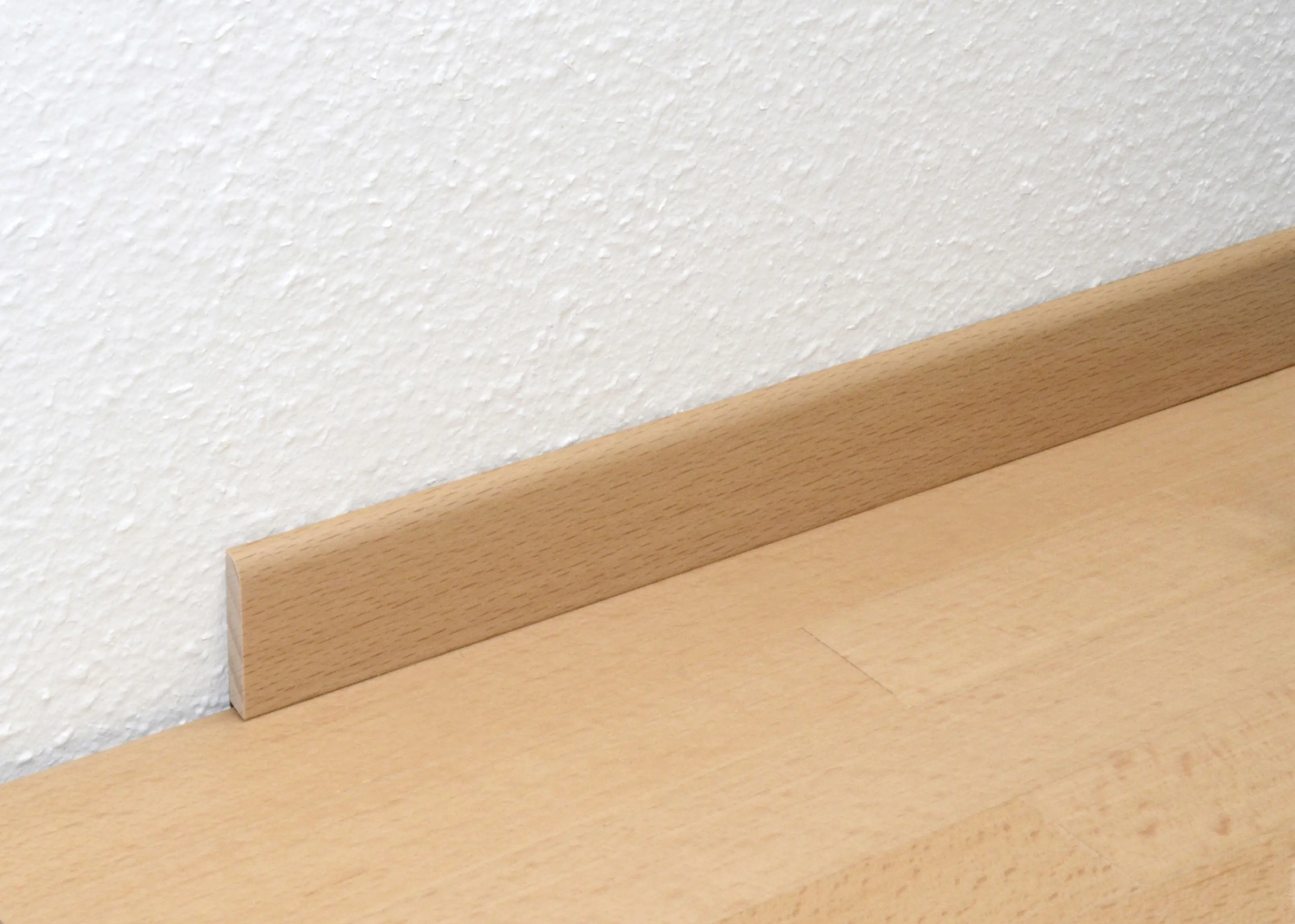 FN Neuhofer Fußleiste 240 cm 29 x 5 mm Buche natur