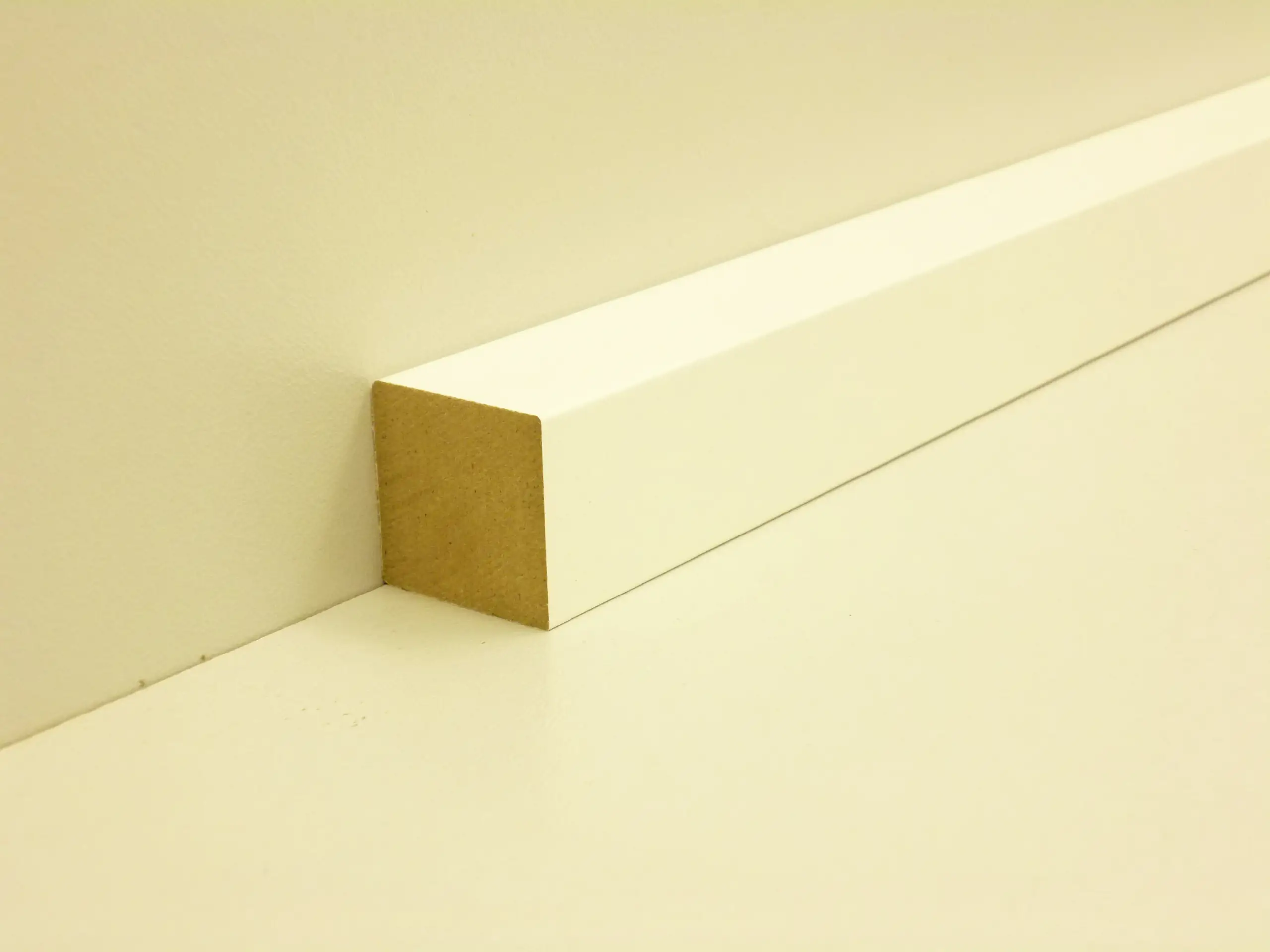 B.S. Bauprogramm Quadratleiste 200 cm 25 x 25 mm weiß