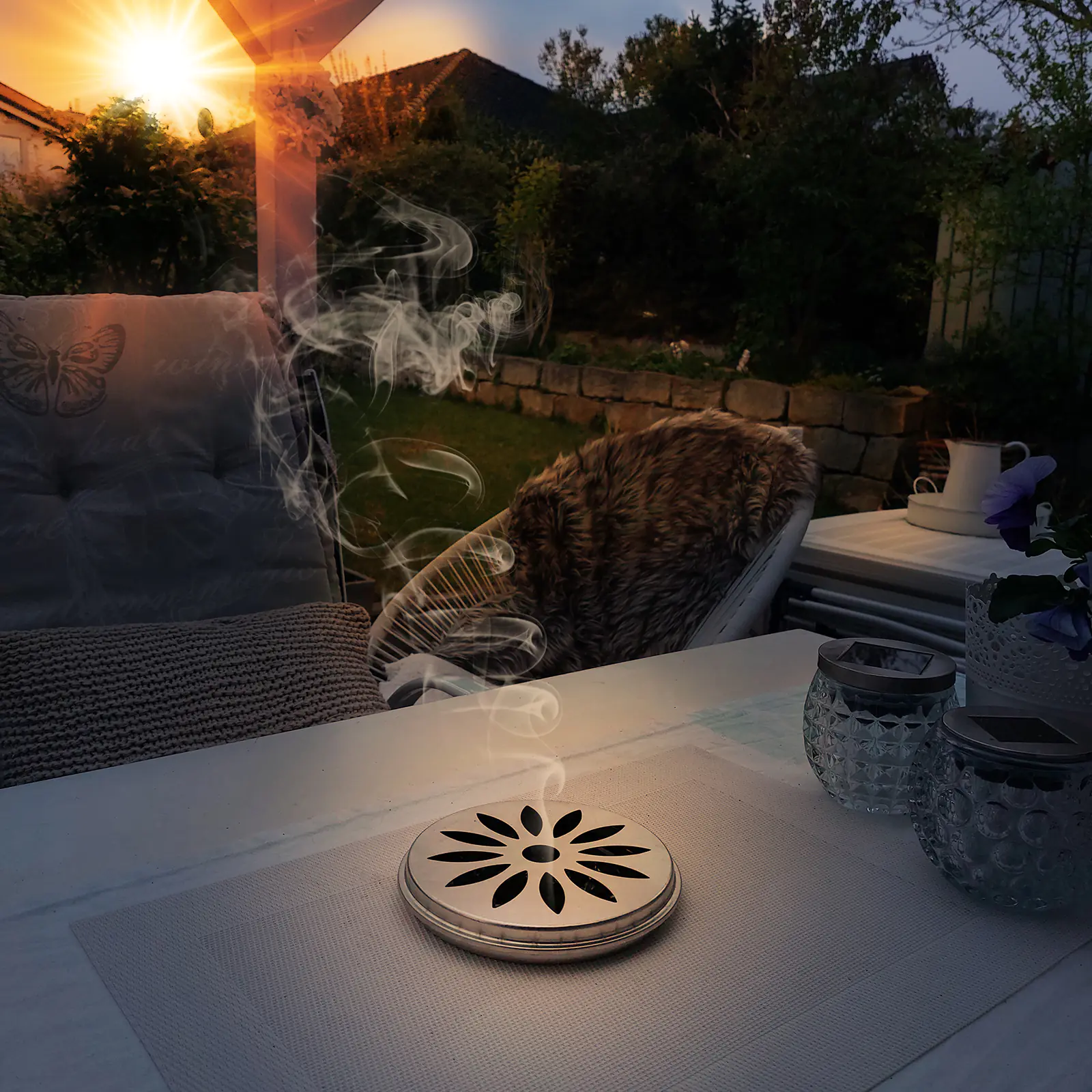 Gardigo Citronella-Räucher Set Räucherspirale mit Räucherschale