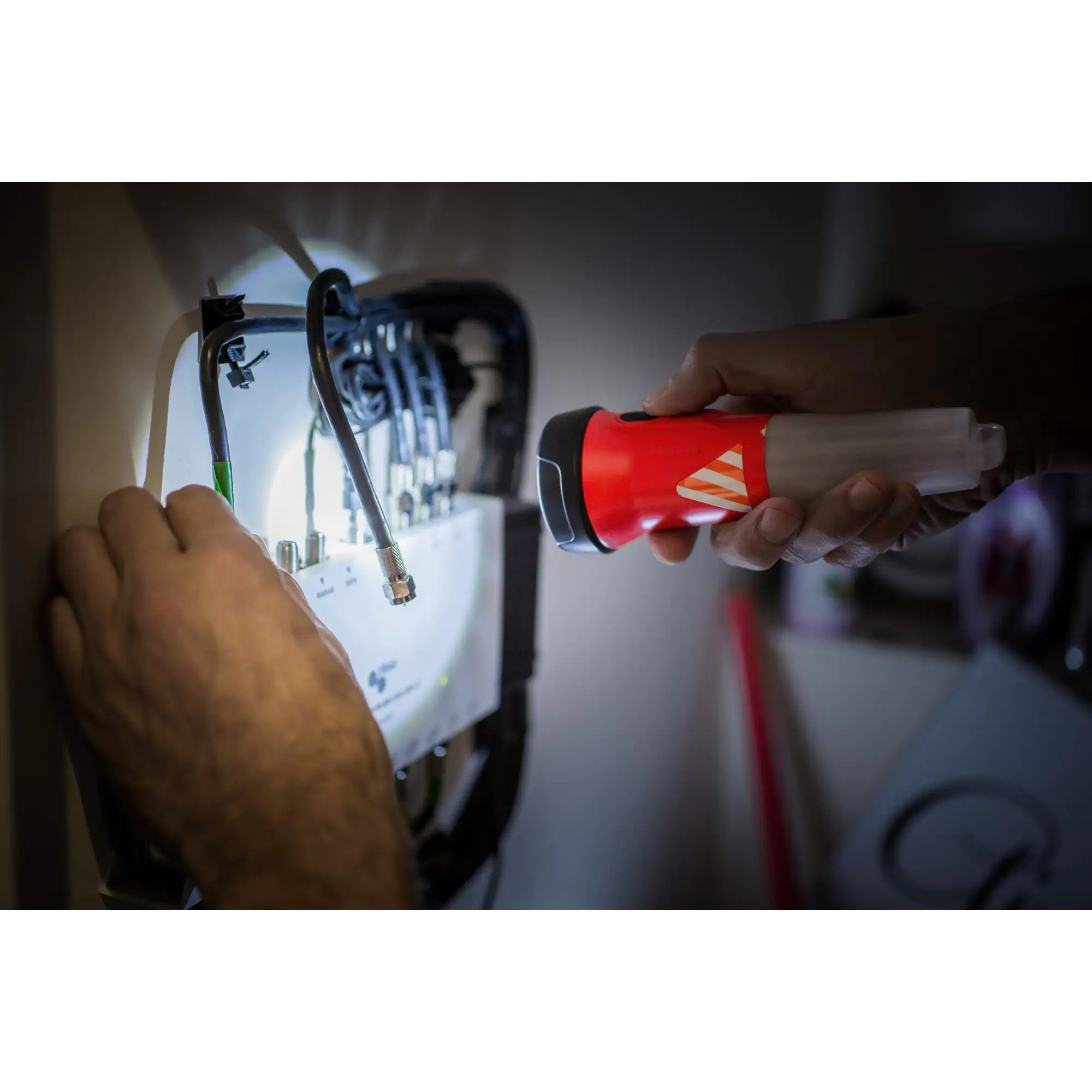 Energizer Outdoor Taschenlampe 2 in 1 Lantern weiß, rot